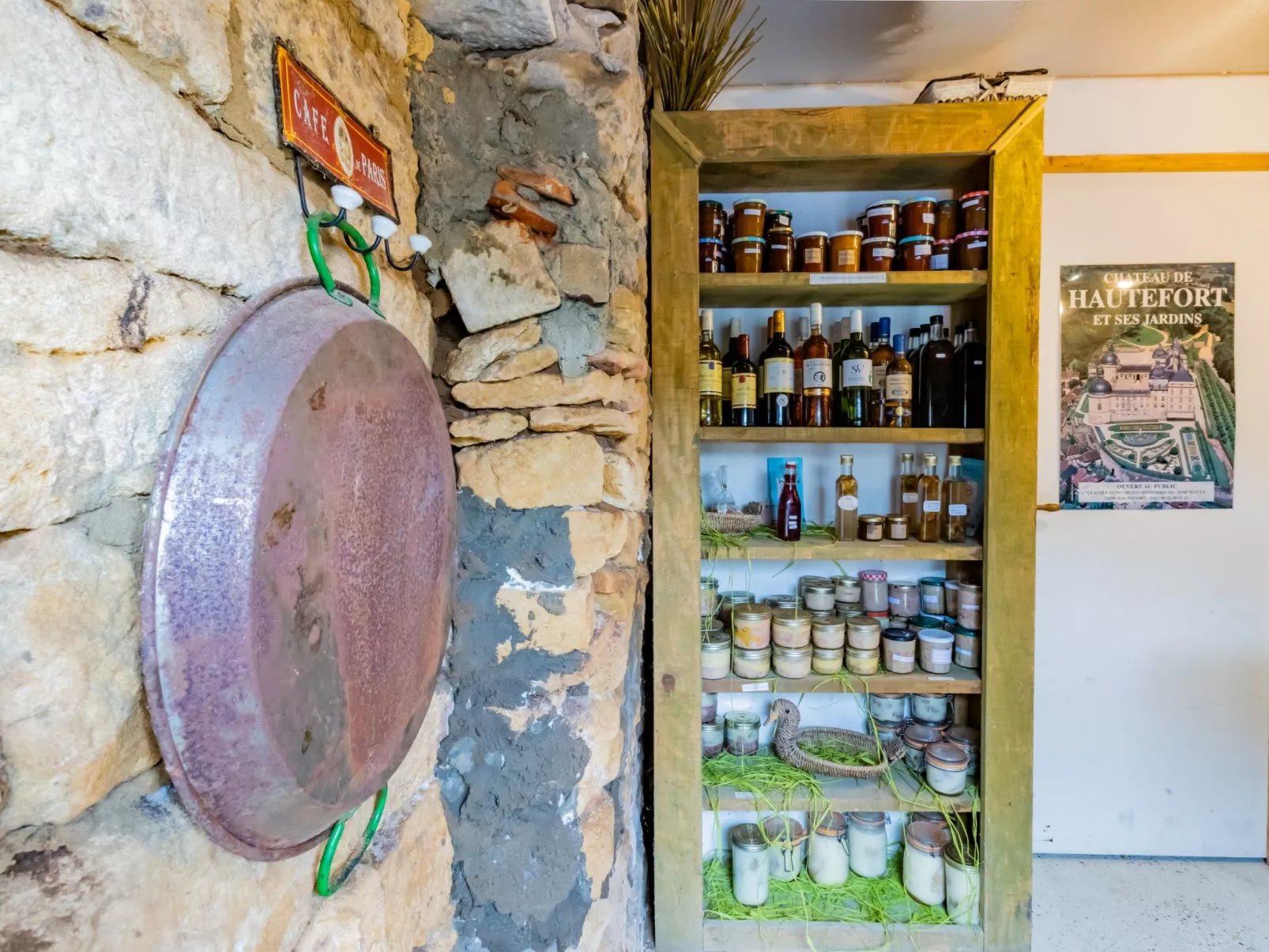 Monfort in Sainte-Mondane-Binnen