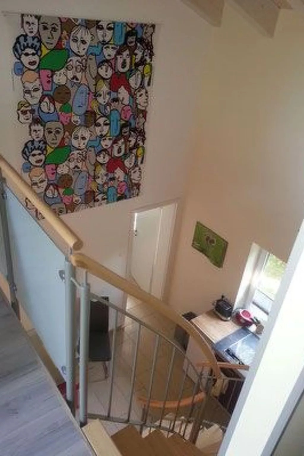 Moderne Maisonette-Wohnung mit Terrasse-Binnen