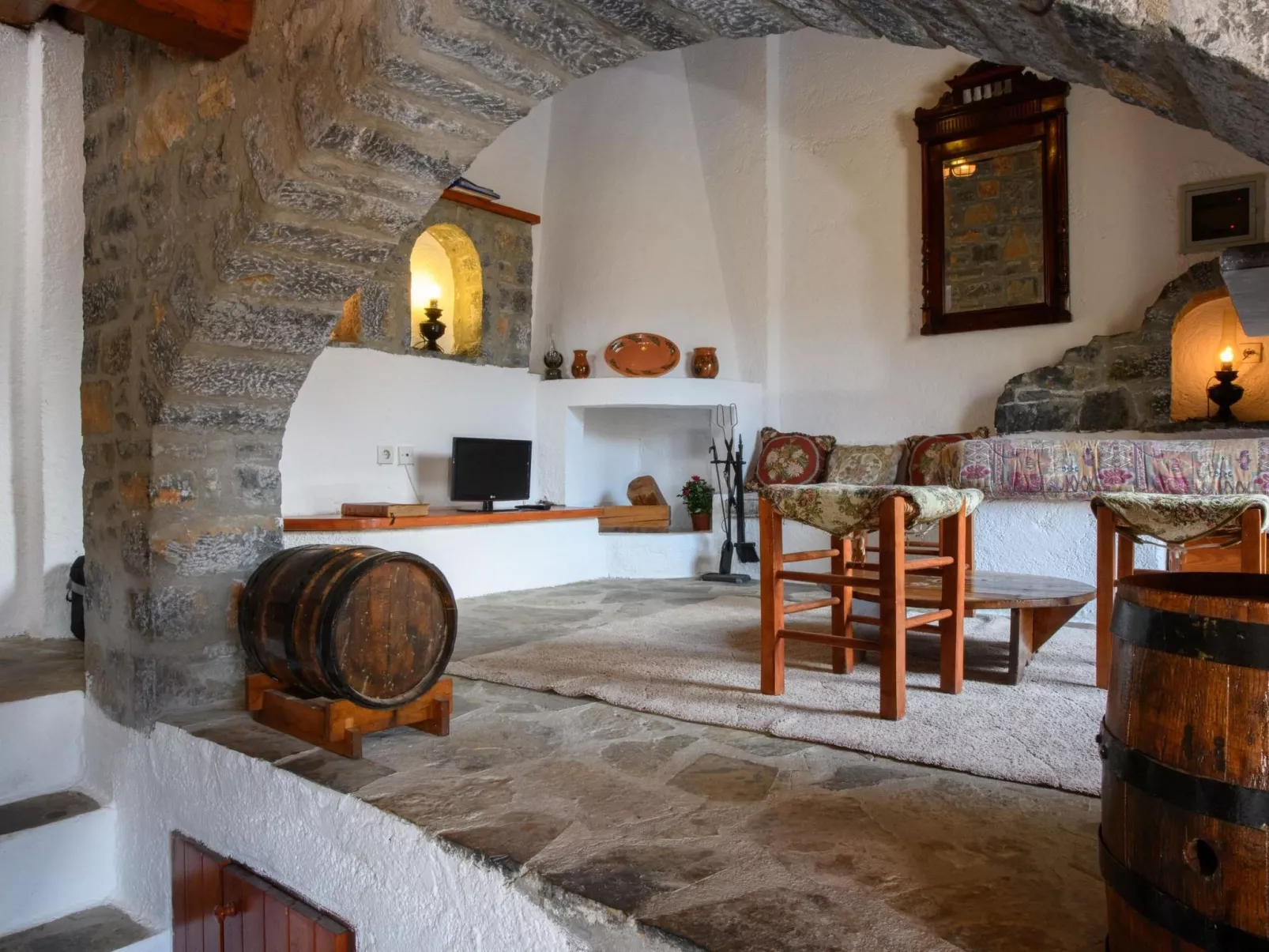 Authentisches kretisches Steinhaus Clio mit Aussicht-Binnen