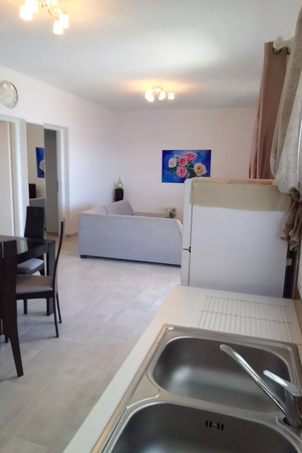 Charmantes Ferienhaus in Ia mit Privater Terrasse-Binnen