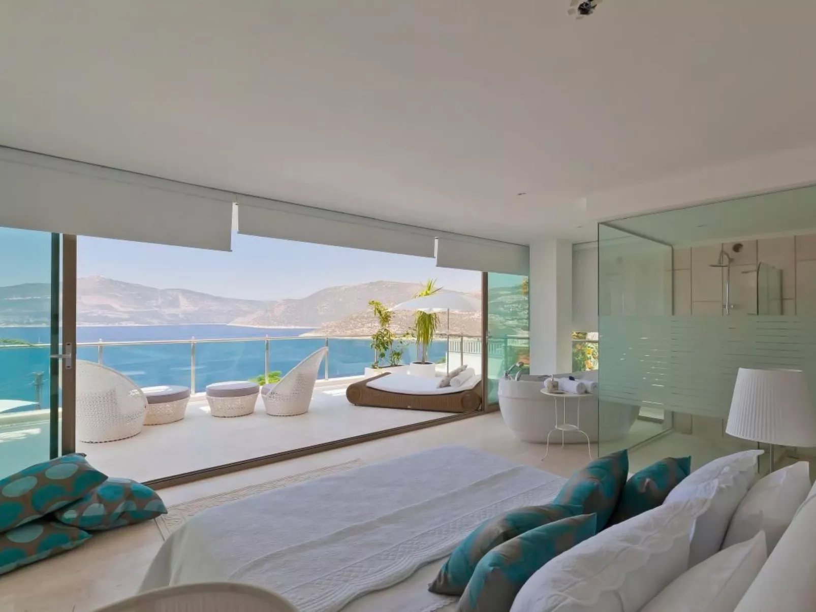 Ferienvilla mit Blick auf das Wasser-Binnen