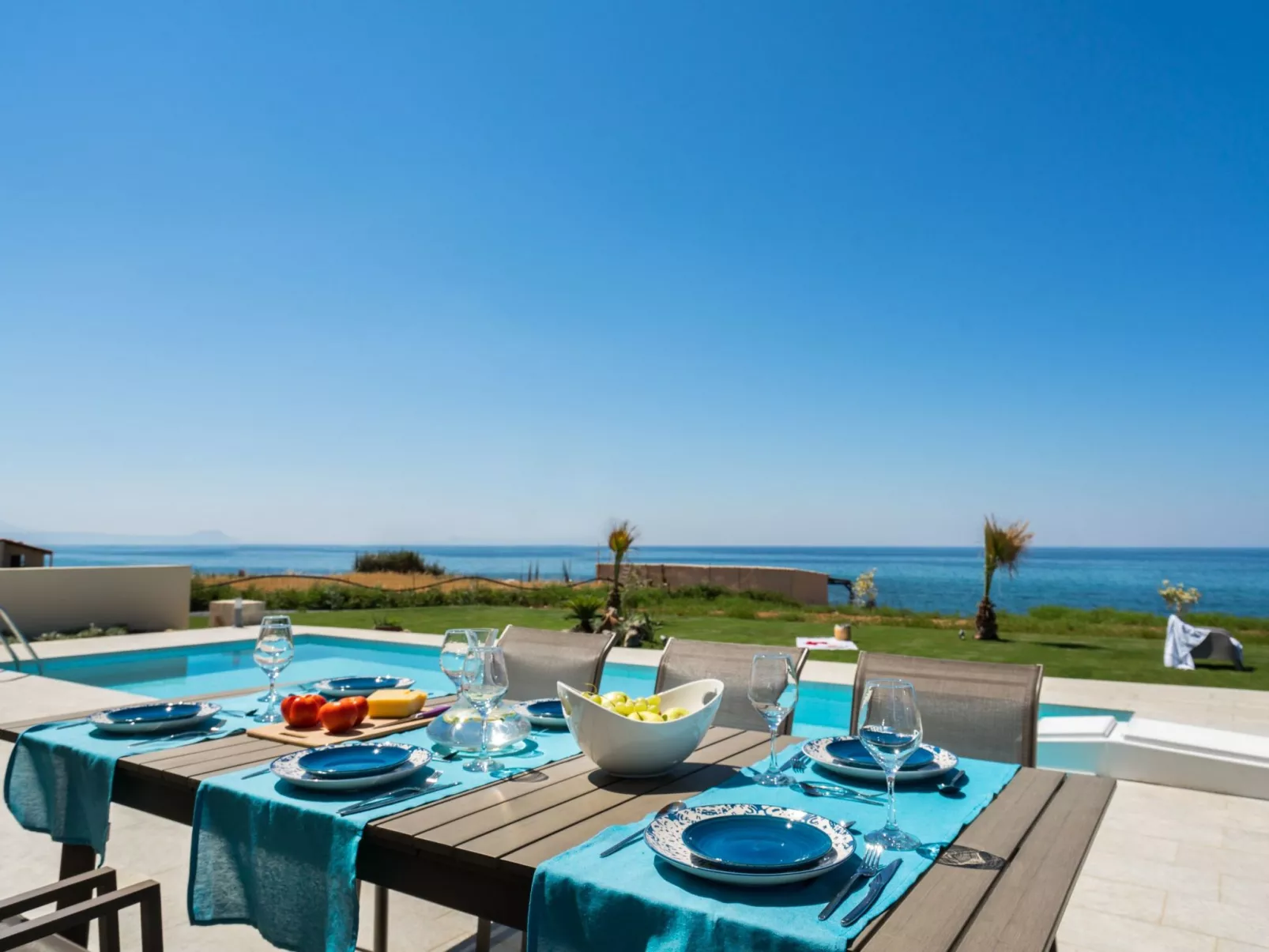 Villa am Strand mit Pool, Kinderbereich und BBQ-Buiten