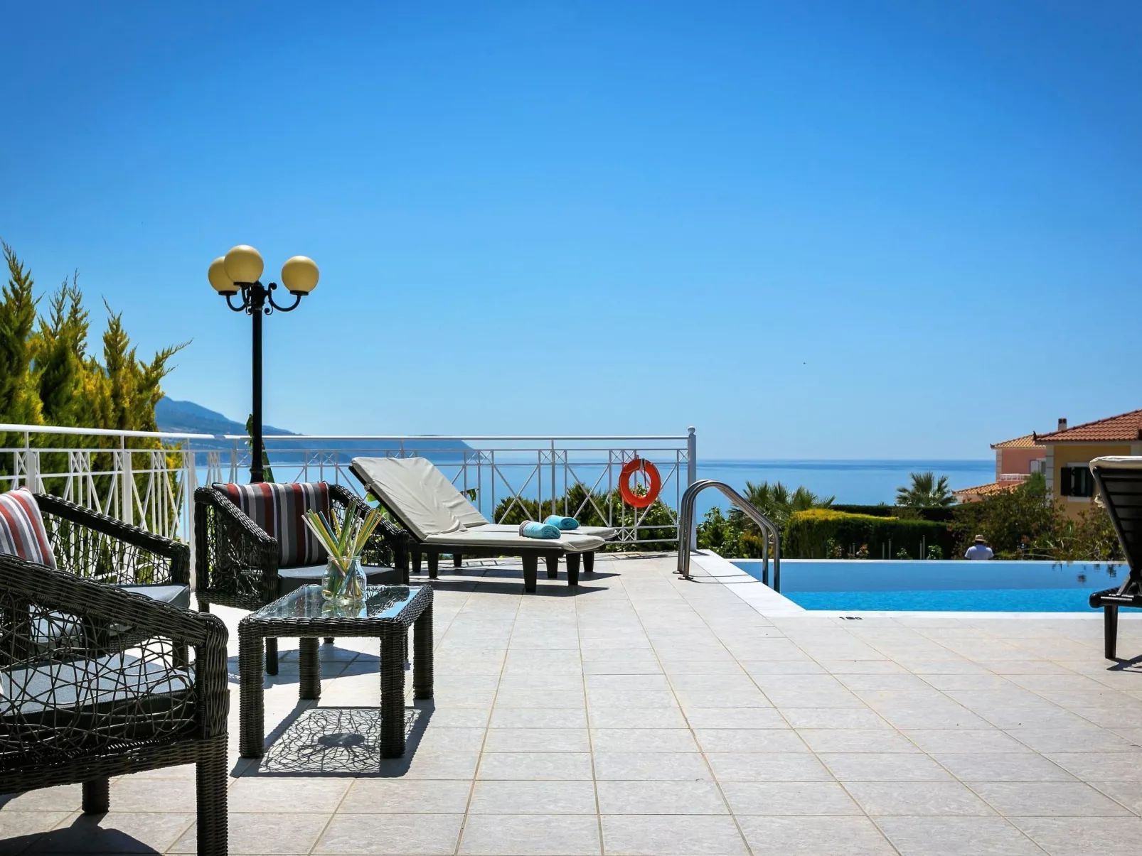 Villa "Sea View" mit spektakulärem Meerblick-Buiten