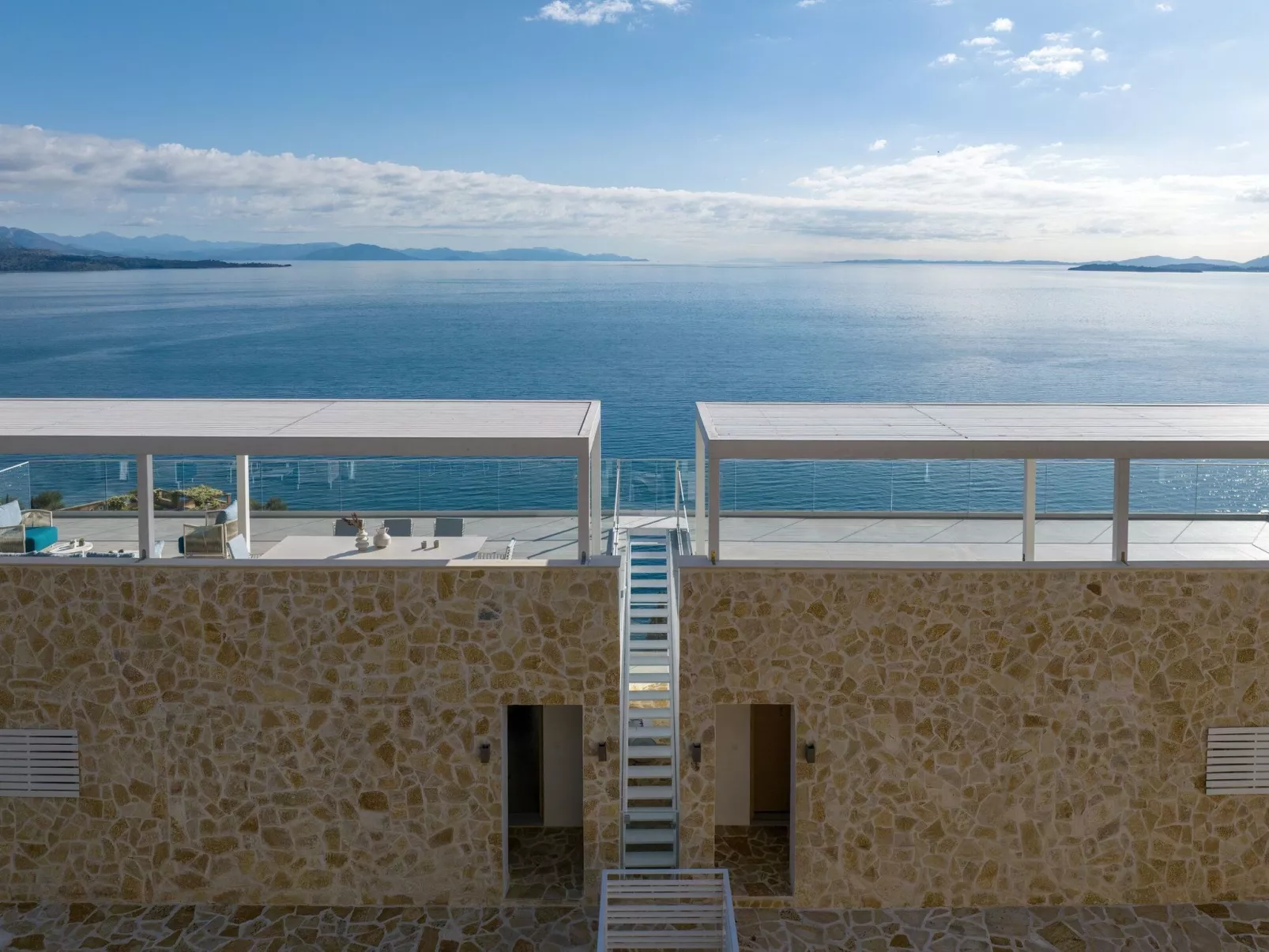 Luxuriöses Apartment mit zwei Schlafzimmern und Meerblick-Binnen