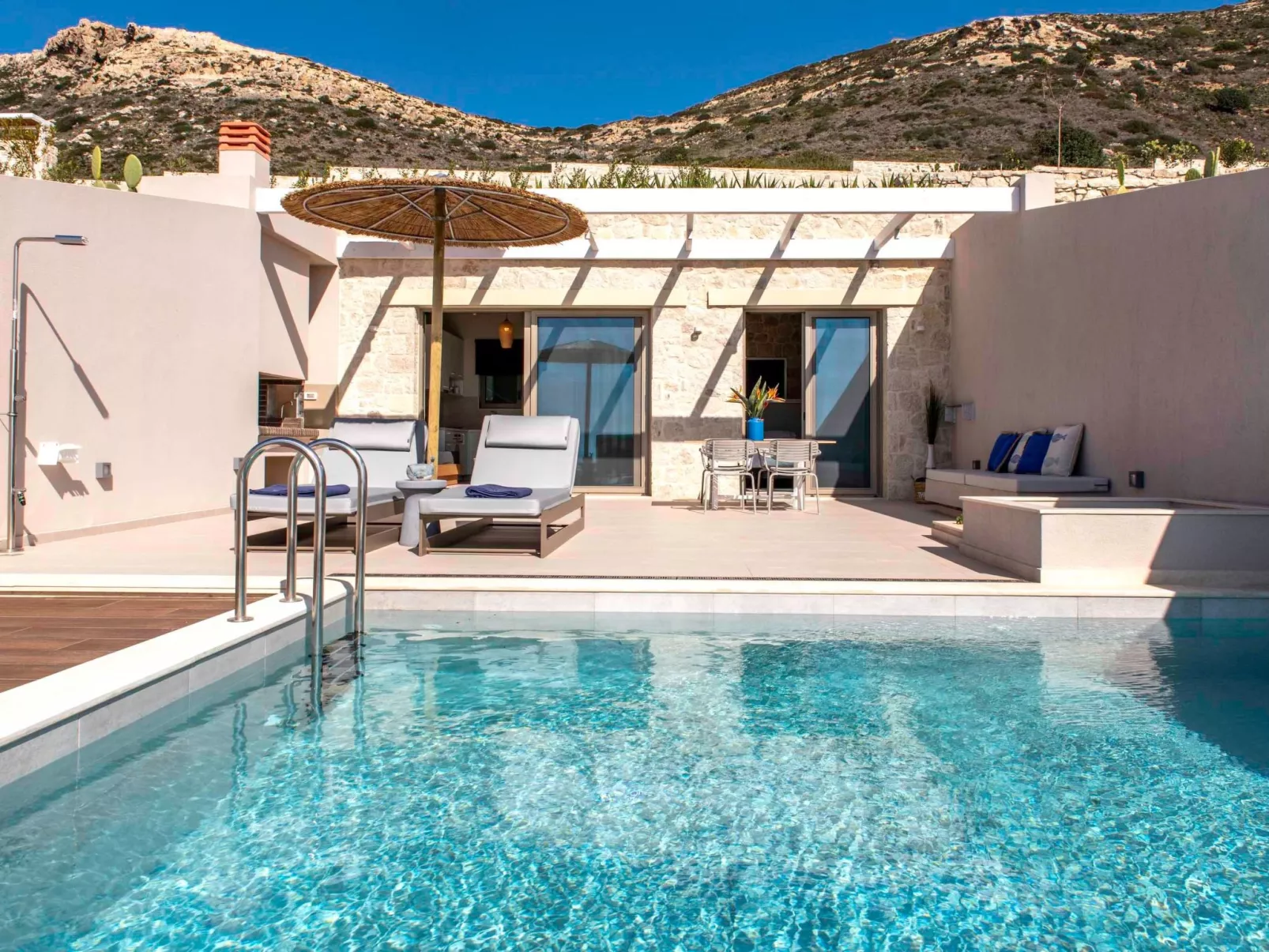 Villa Vista I''Free'' Beheizter Pool, atemberaubender Meerblick-Binnen