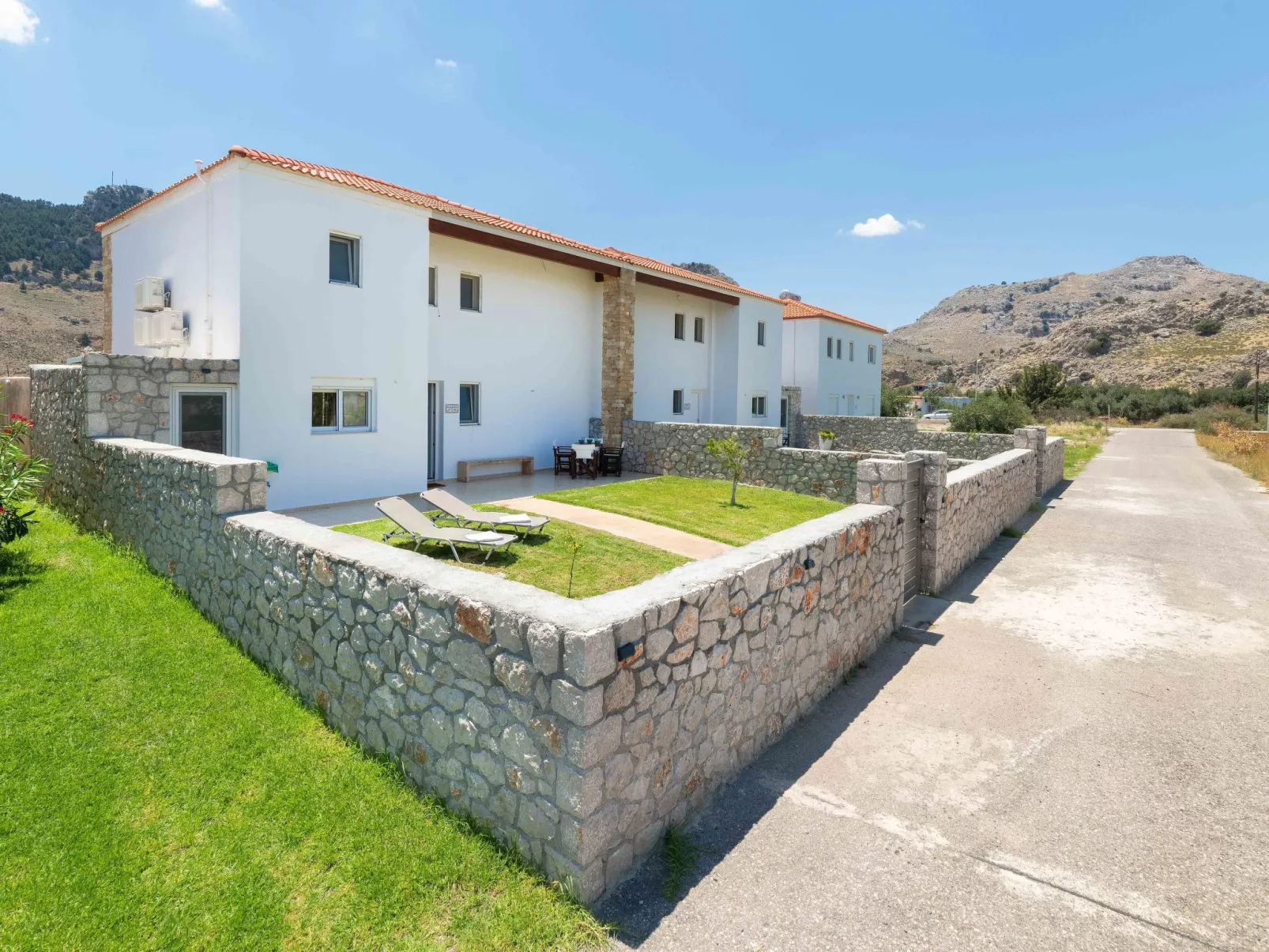 In Kolympia mit privatem Garten-Binnen