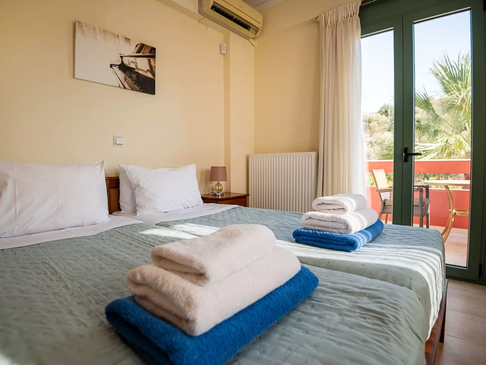 Neue Familienvillen mit 2 privaten Pools, Spielzimmer-Image-tags.info