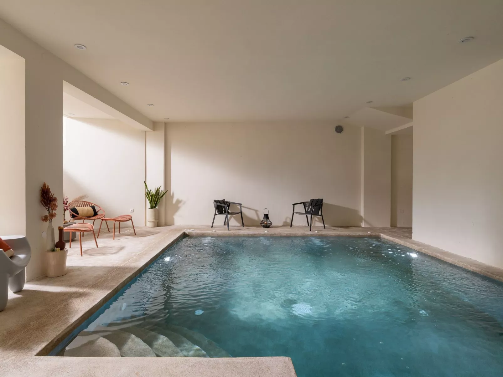 Kostenloses Frühstück, Pools, Kinderbereich, für 20 Gäste-Image-tags.info