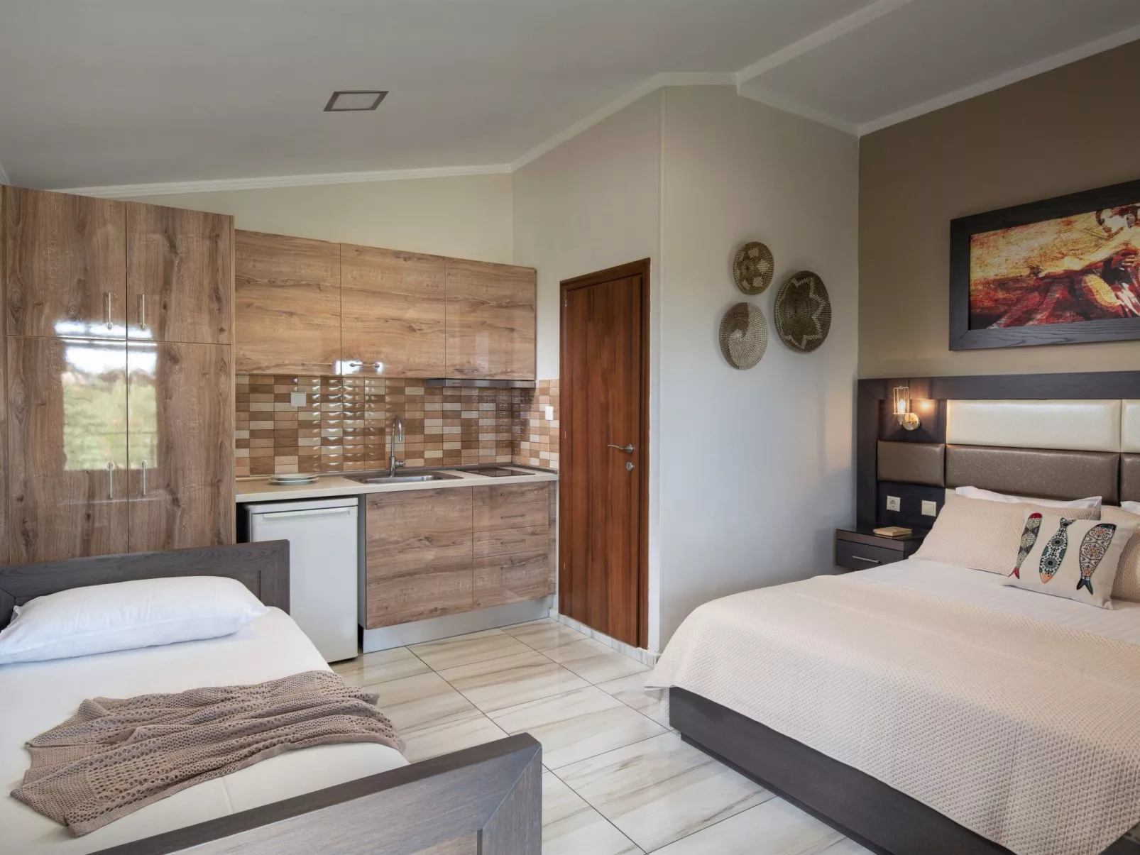 Modernes Studio für 3 Personen, Pool- und Gartenblick-Image-tags.info