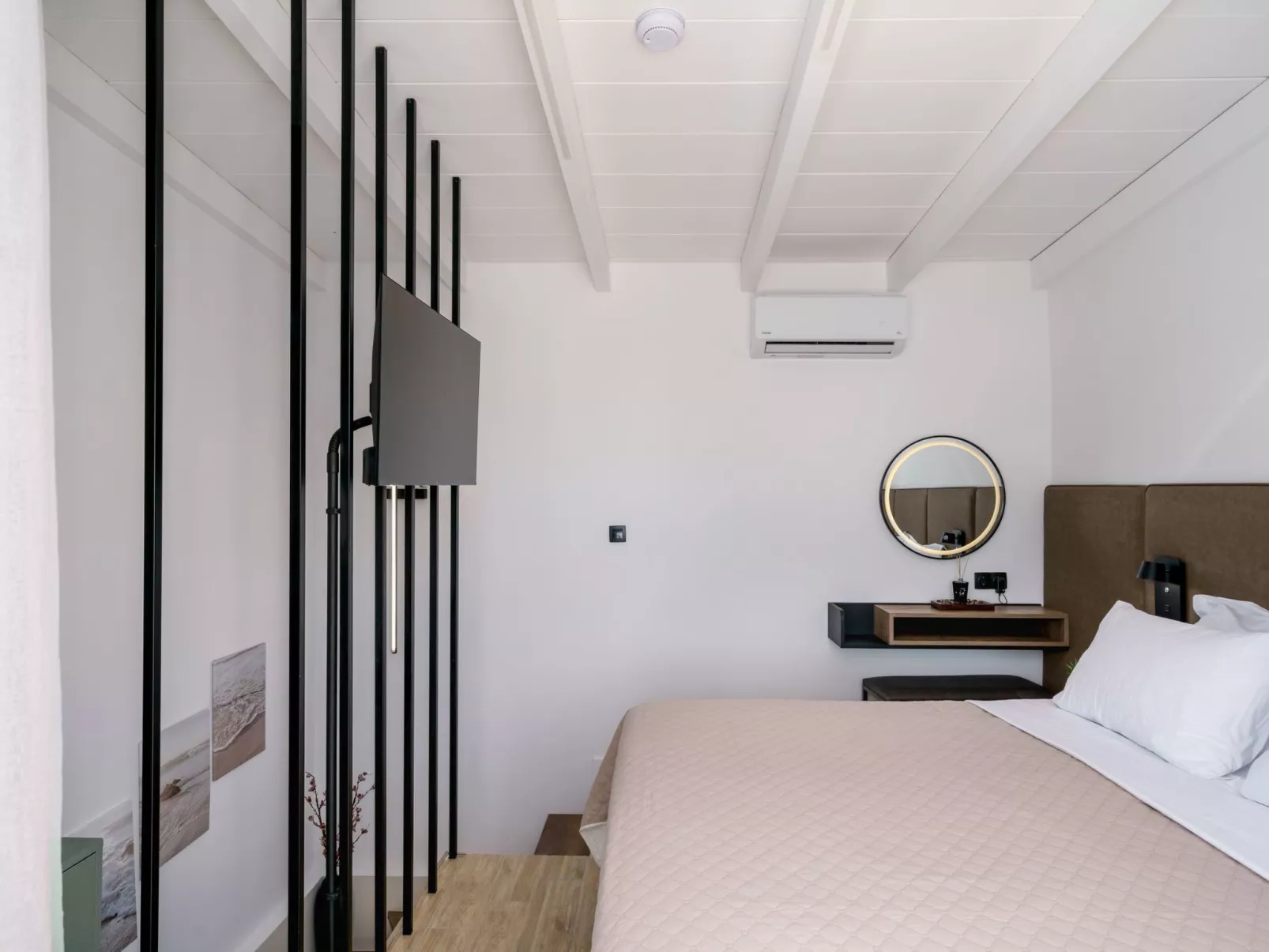 Neue Charavgi Suite mit Jacuzzi, 40m vom Strand entfernt-Binnen