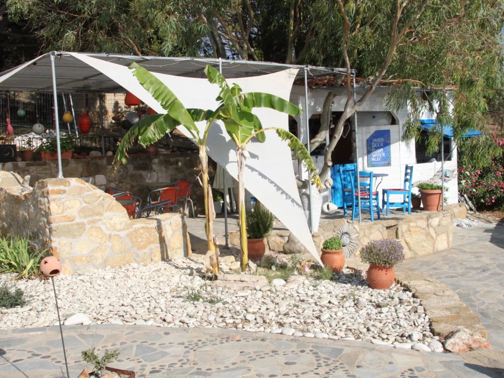 Charly Point Villa-Binnen