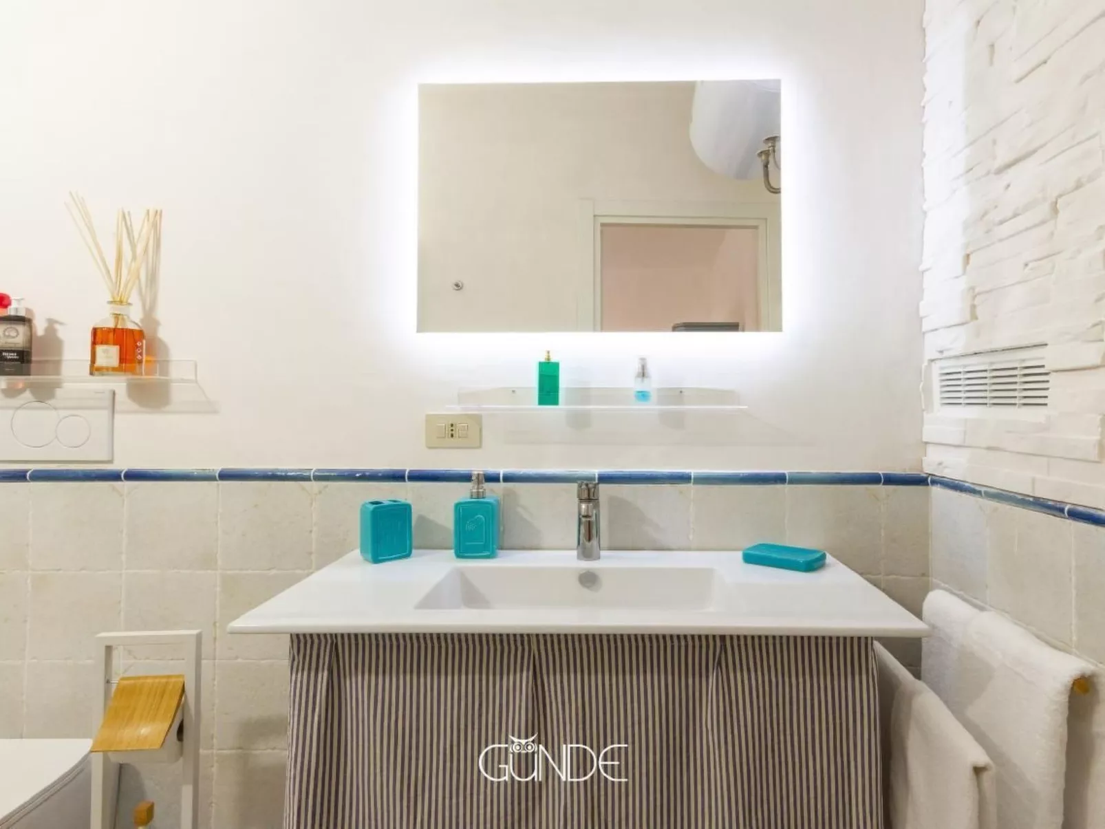 Das Bauernhaus - La Casa Contadina-Binnen