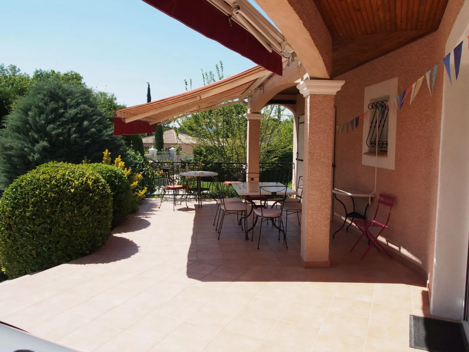 Urlaub im Süden zwischen Meer und Bergen-Buiten