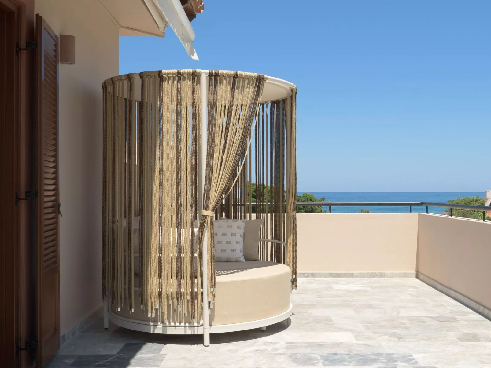 Neu renovierte Familienvilla mit privatem Pool BBQ-Image-tags.info