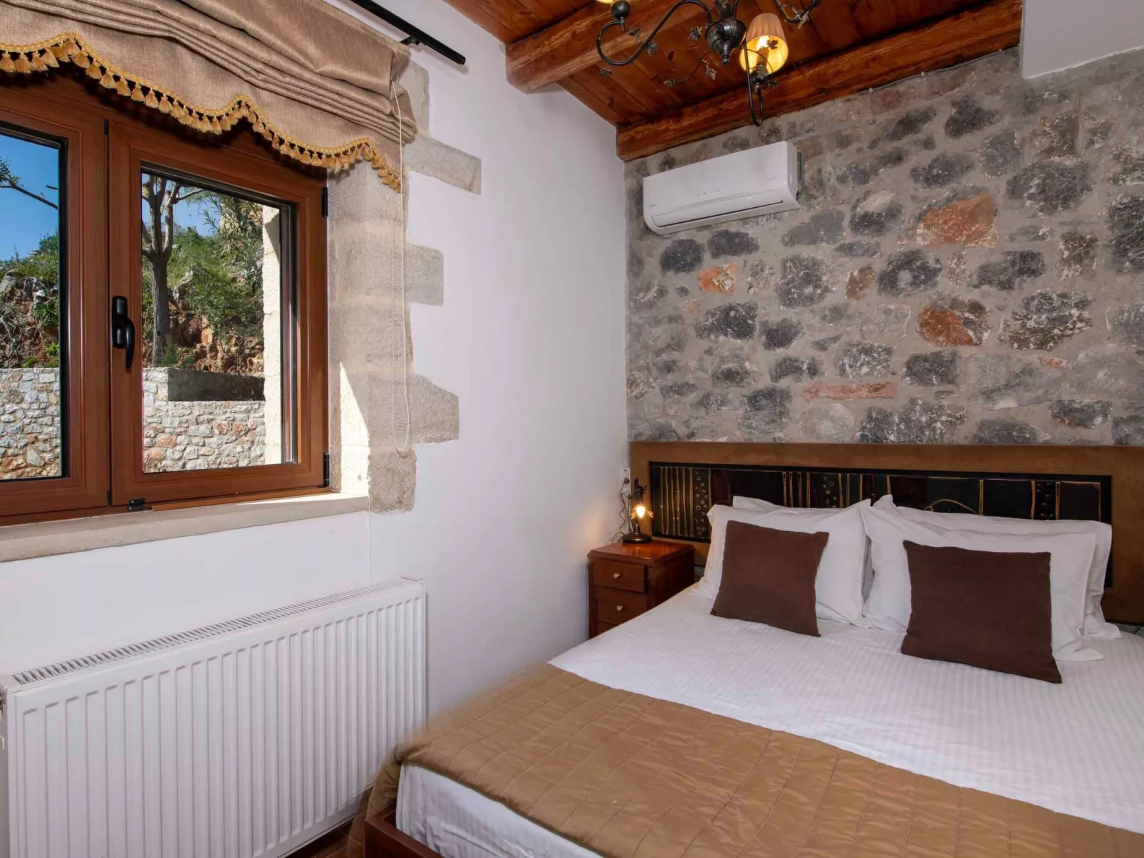 Geroulios Kastro Villa I-"Frei "Beheizter Pool,Meerblick-Binnen