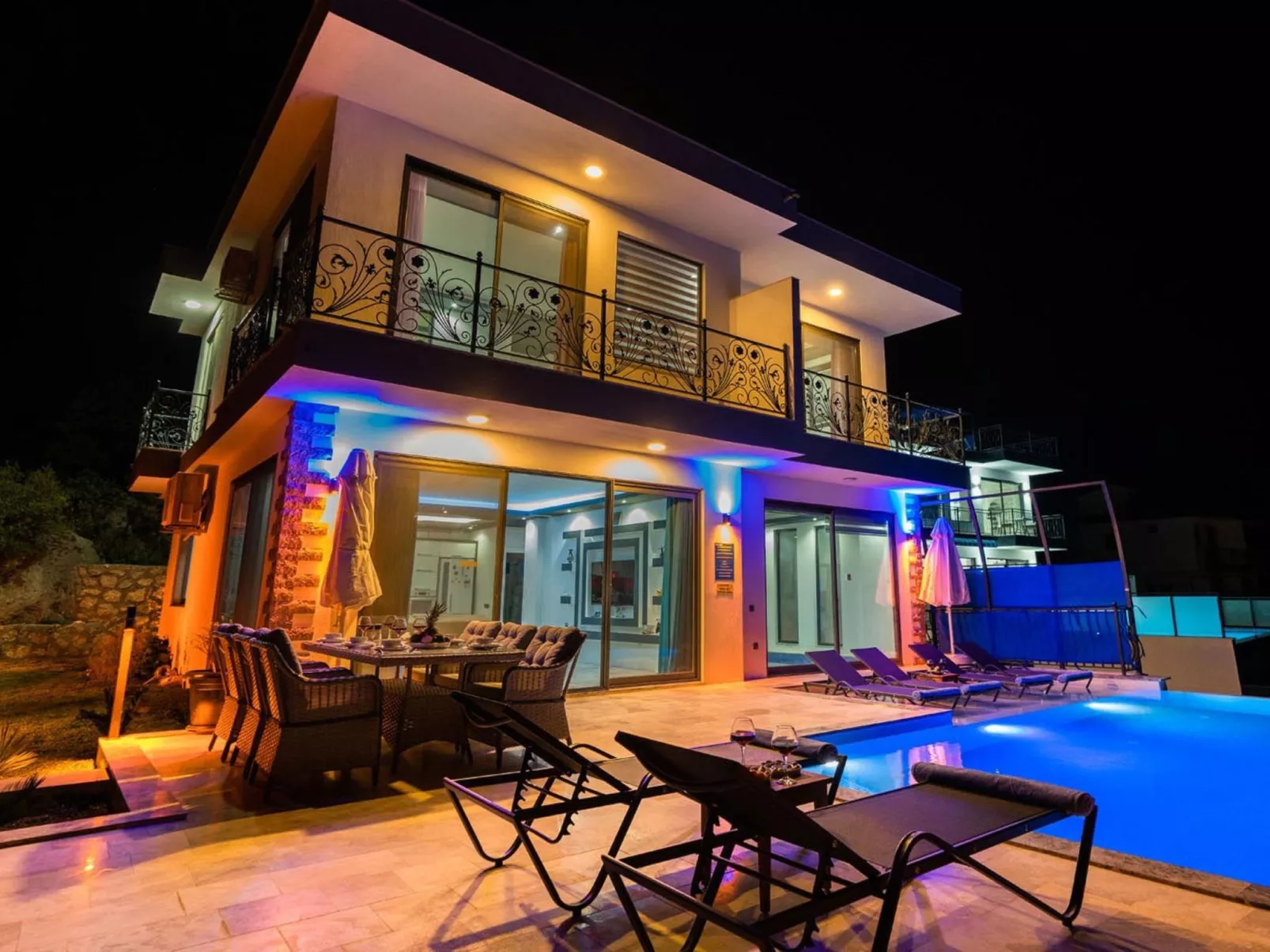 Plut-Image-tags.info