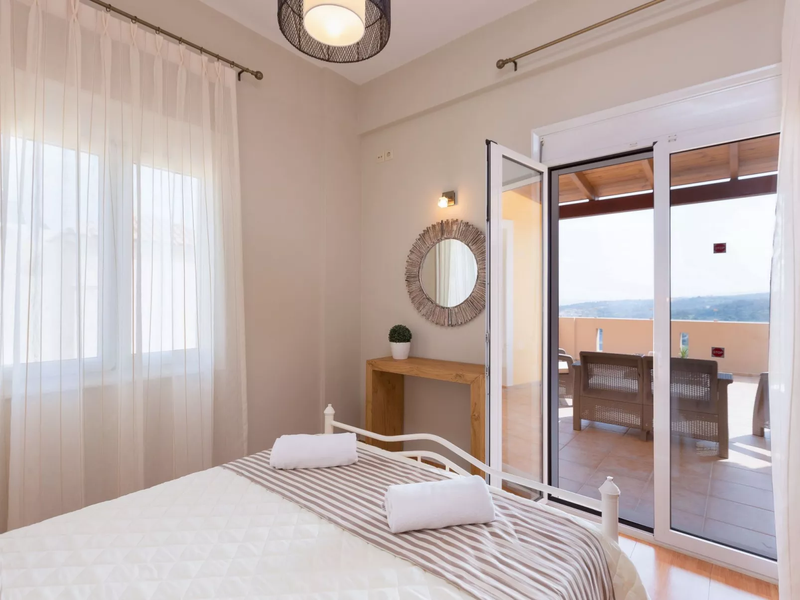 Familienvilla mit Pool, Garten, Spielplatz und BBQ-Image-tags.info