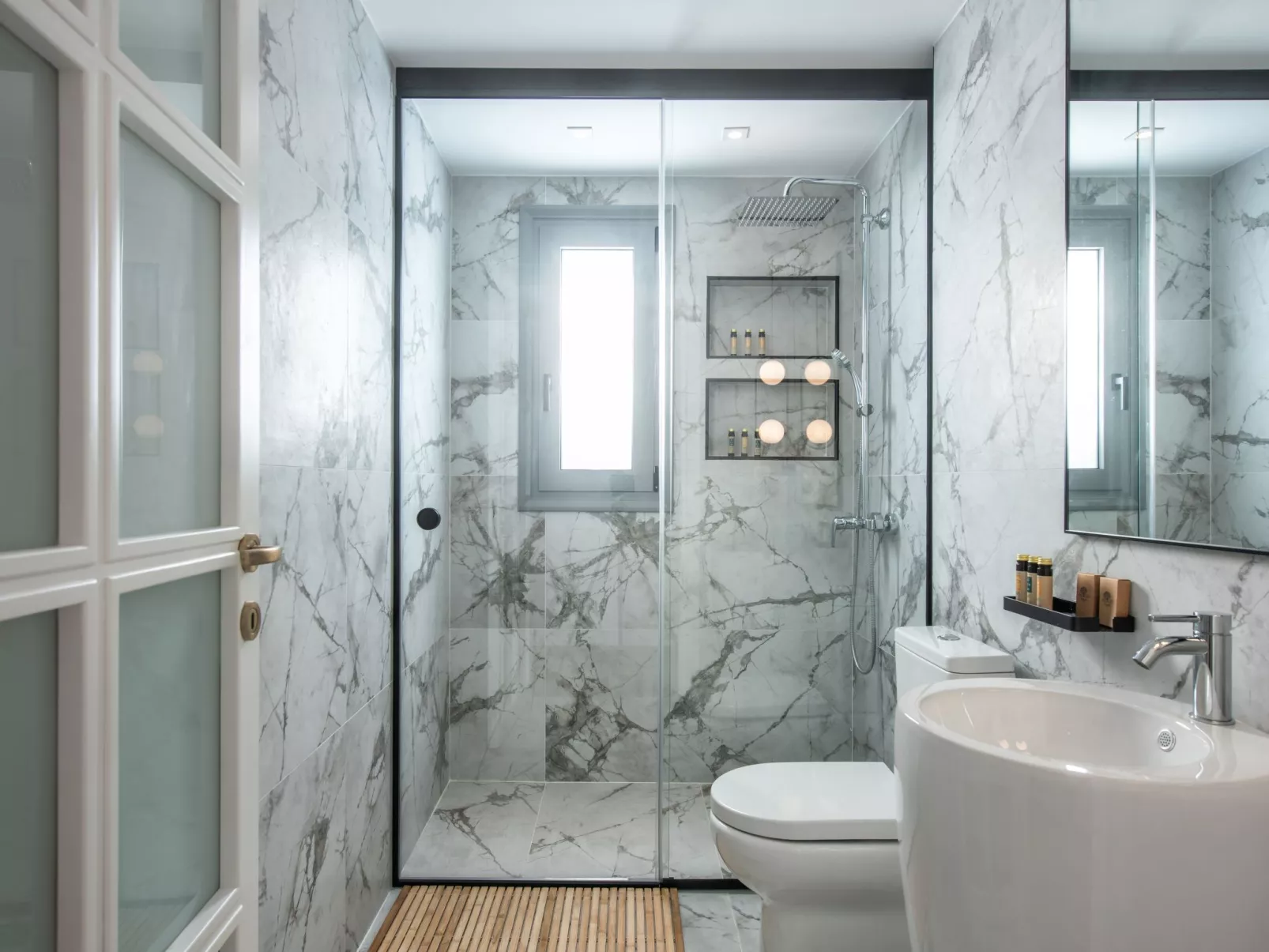 Luxuriös gestaltete Villa mit privatem Pool-Image-tags.info