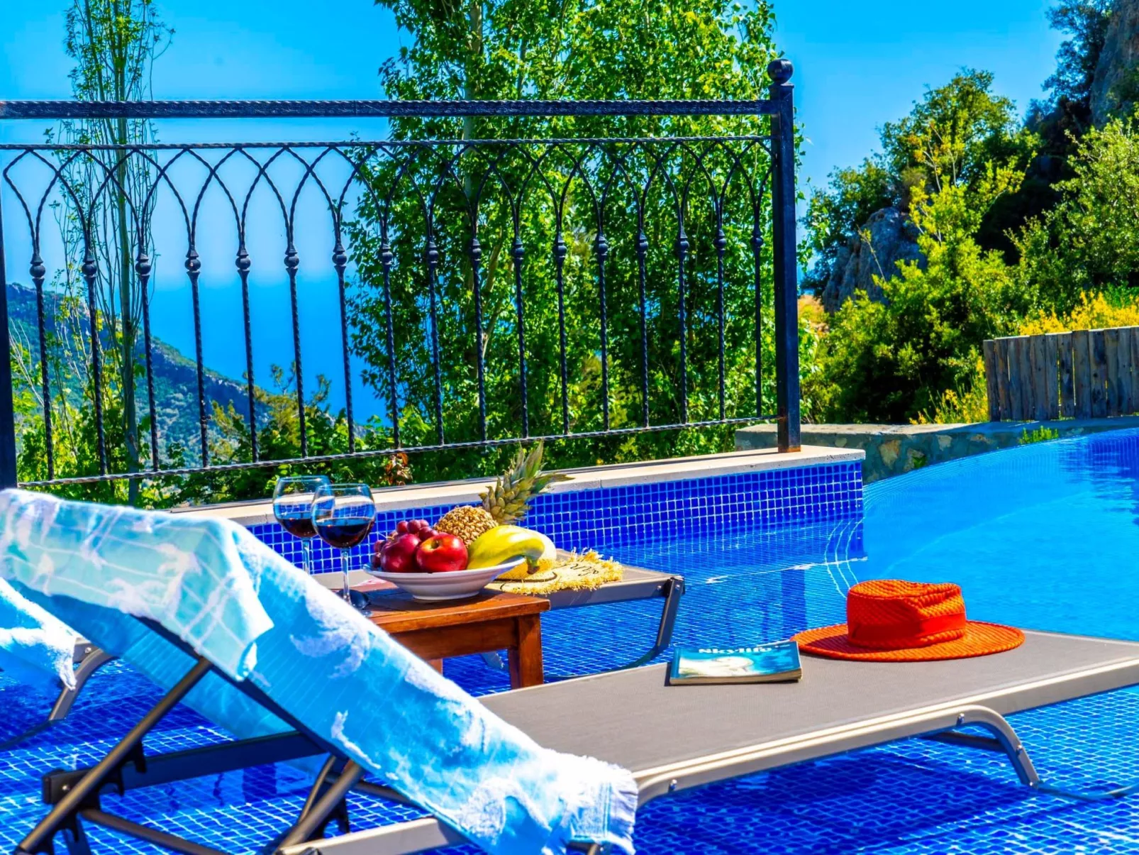 Rustikale Natursteinvilla mit Bergblick in Kalkan-Binnen