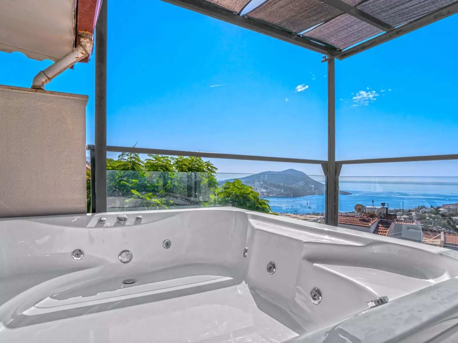 Villa in Kalkan nähe Zentrum und Meer für 8 P.-Binnen