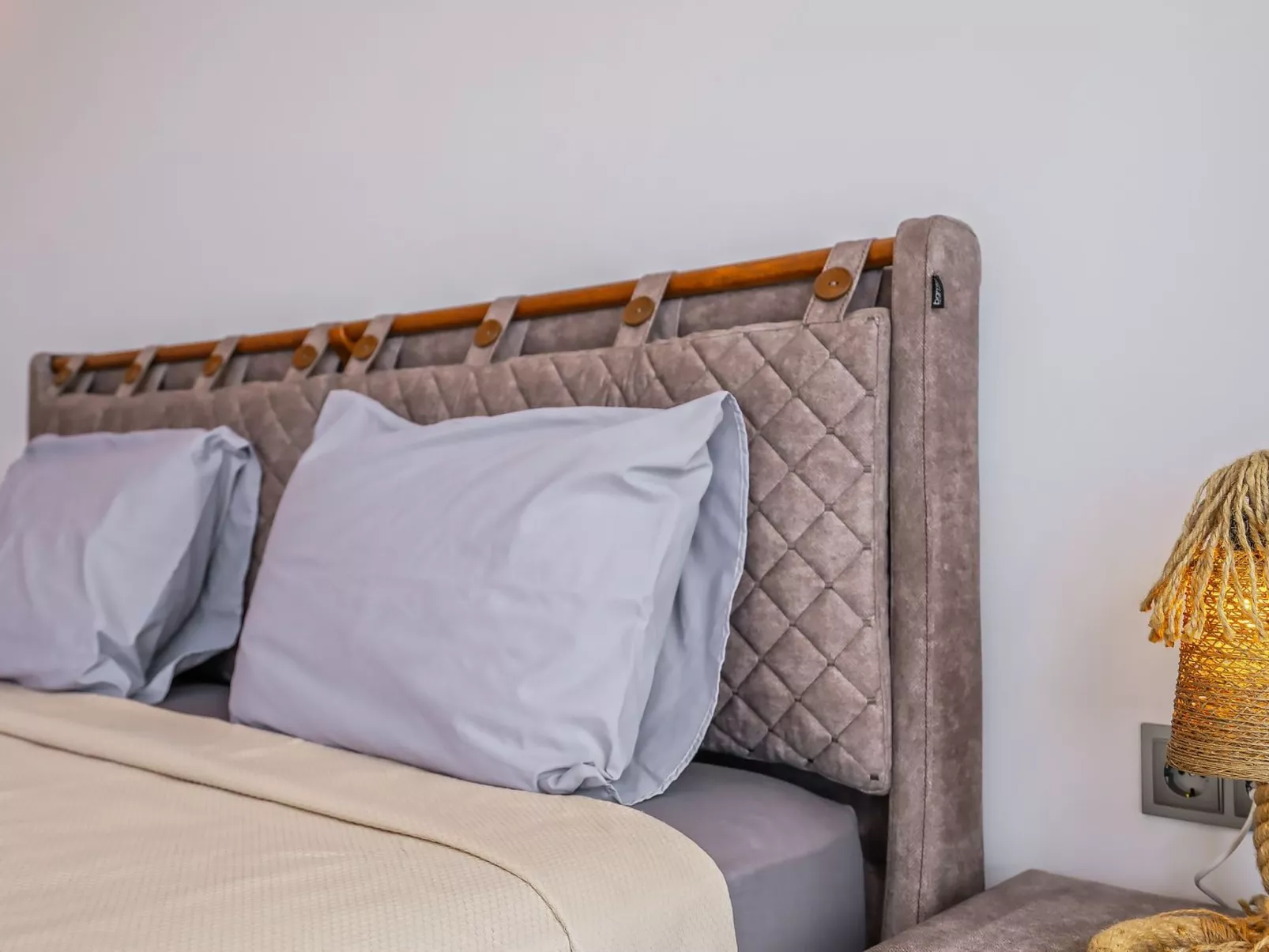 Schöne Villa mit Pool, Blick auf Meer und Tal-Binnen