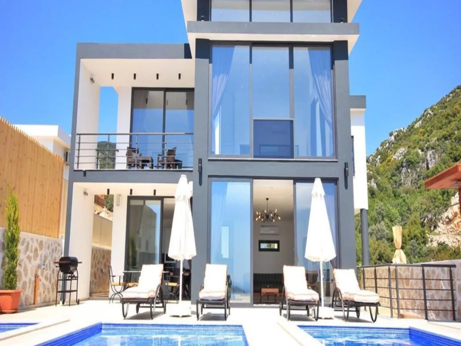 Villa mit Blick auf das Tal-Binnen