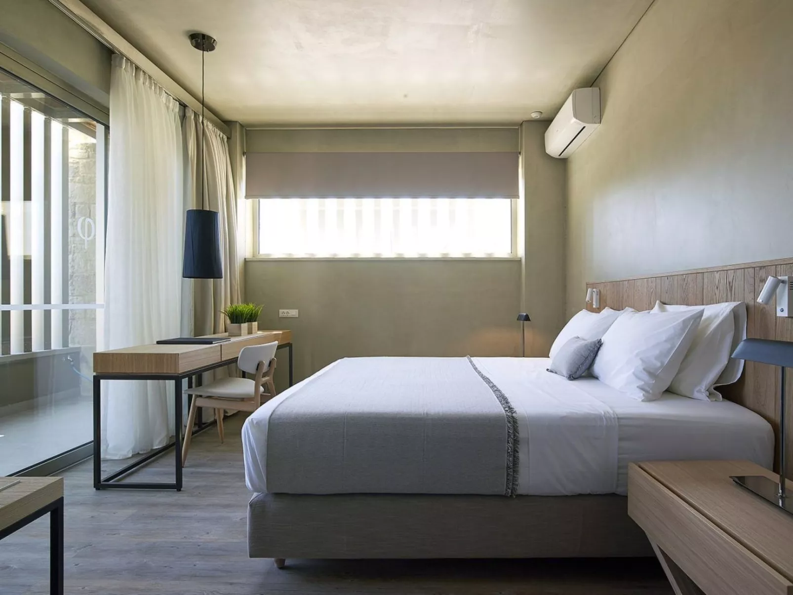 Youphoria Beachfront Estate-Binnen