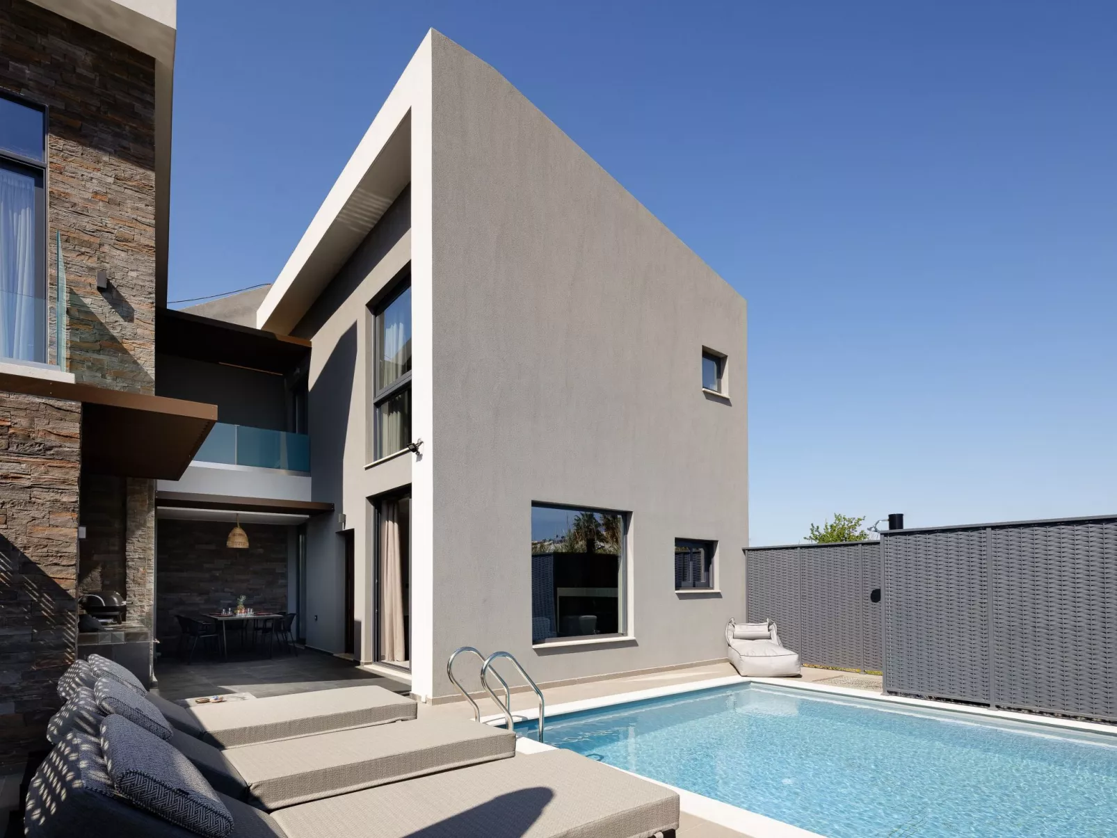 VillAgioi III - Pool Villa und 450m zum Sandstrand-Binnen