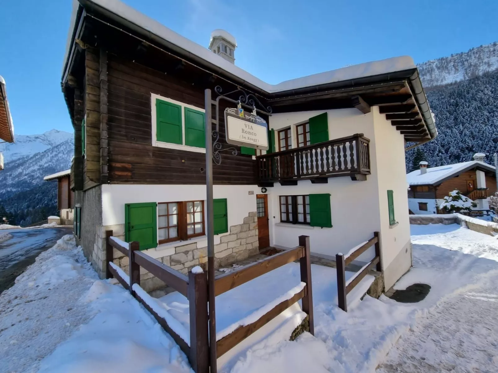 Wohnung im Dorfzentrum Ronco 1-Buiten