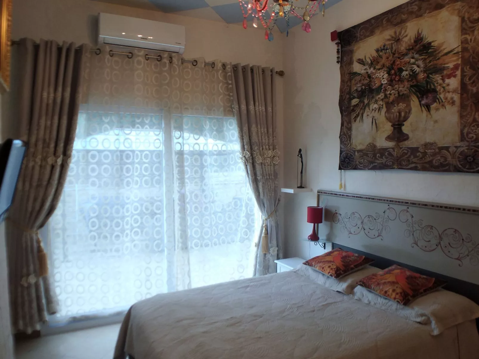 "Villa Sculpture" mit Terrasse-Binnen