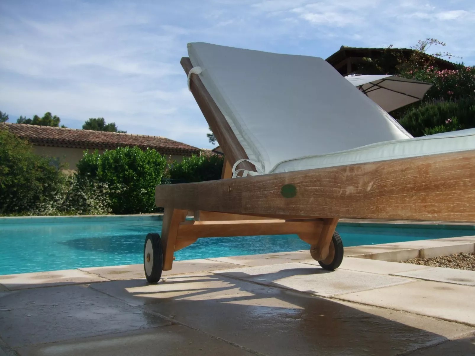 Apartment mit Pool Infinity-Image-tags.info