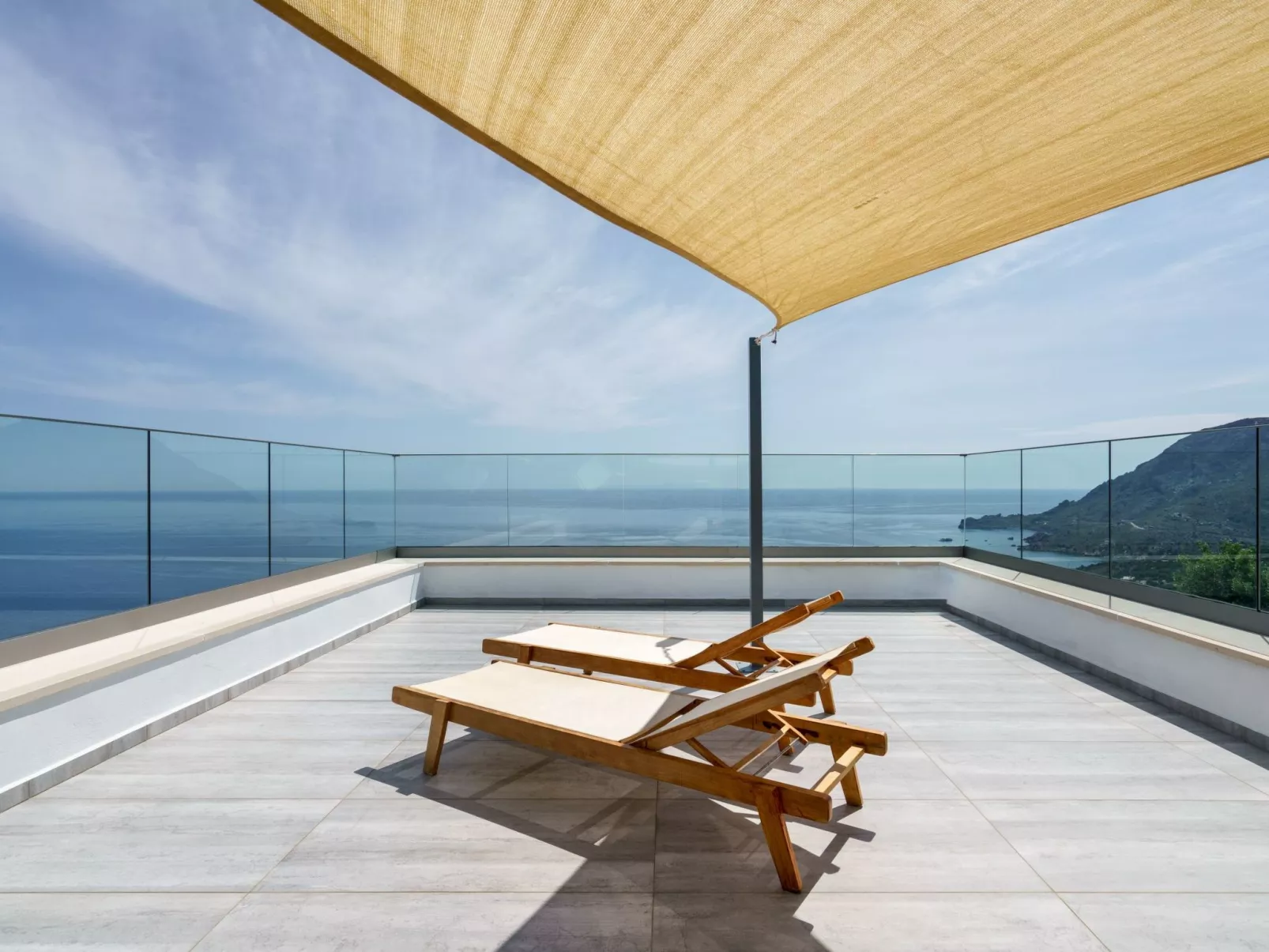 "Minoiko" mit Balkon-Buiten