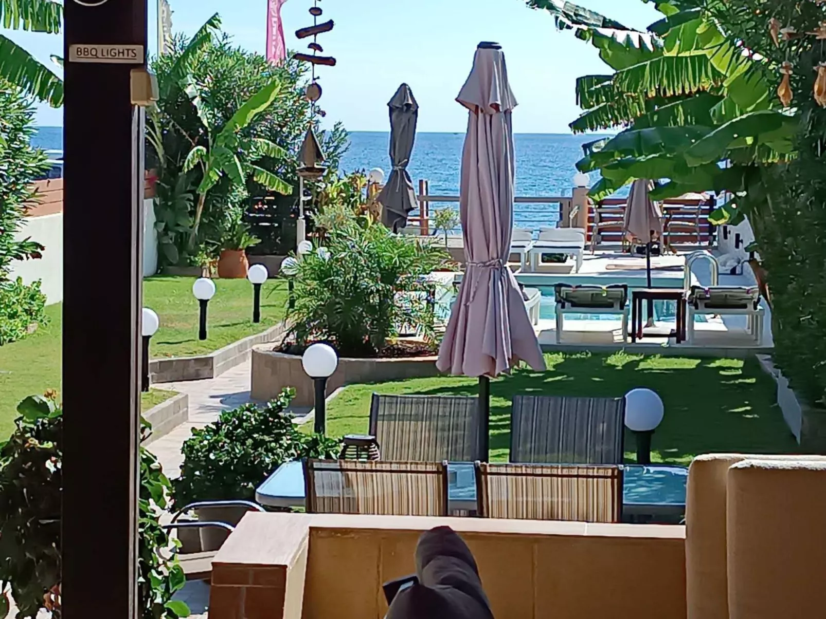 Villa Fay mit privatem Parkplatz in Lardos-Buiten