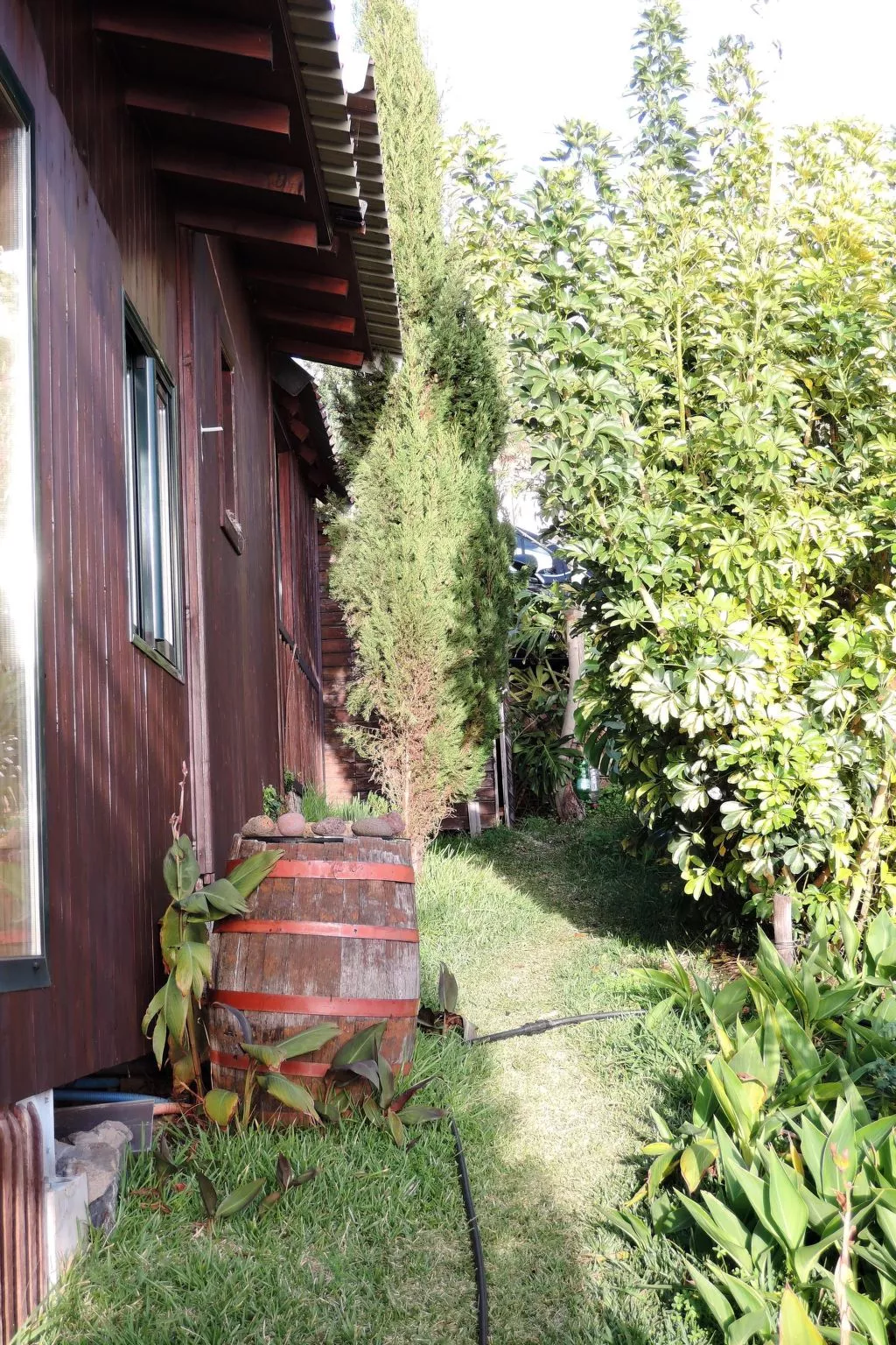 In Canhas mit Schönem Garten-Buiten