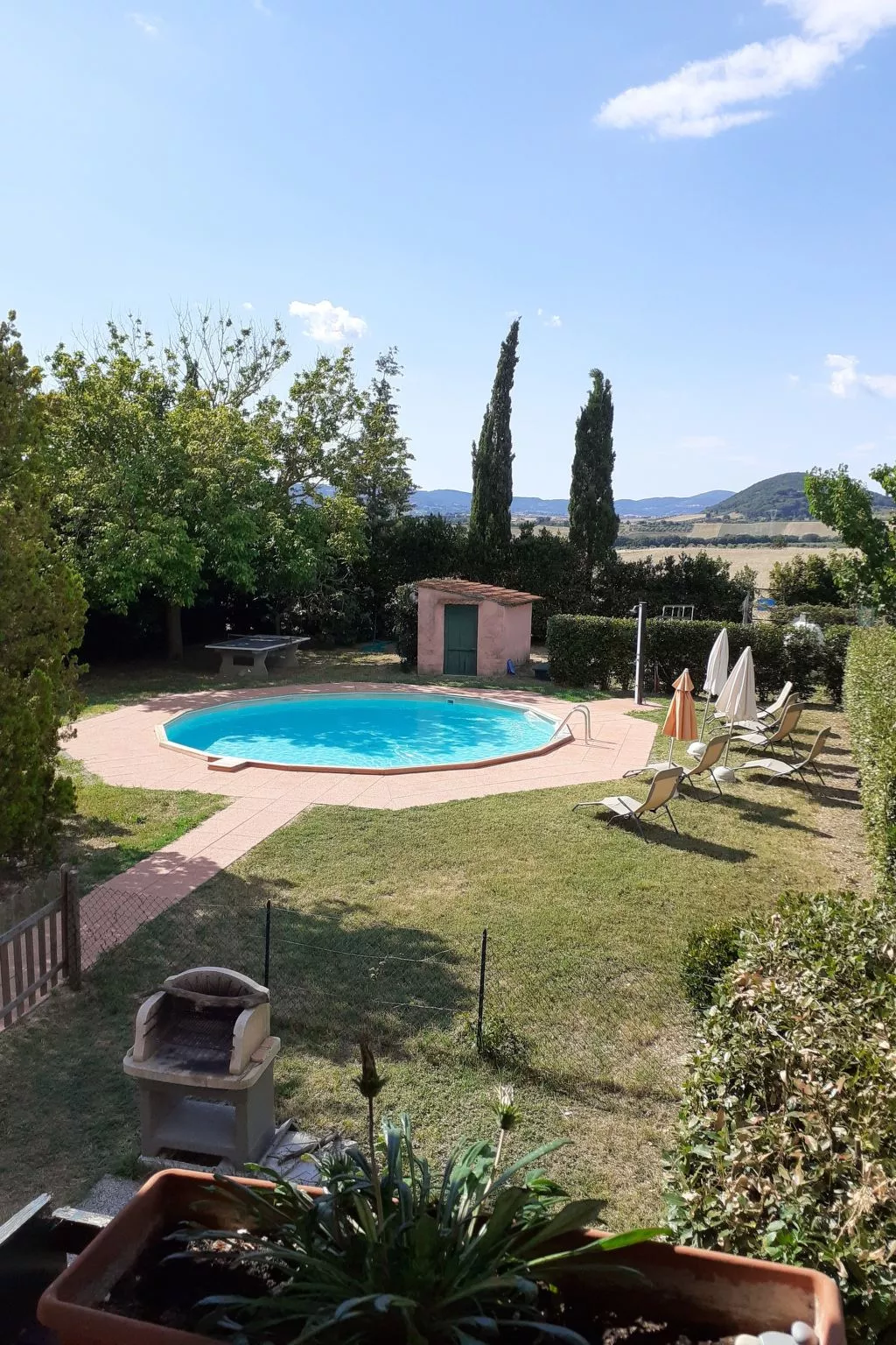 'Den Haag' mit eigenem Pool-Buiten