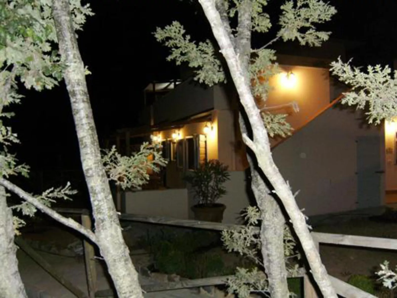 Wohnung 'Eichhörnchen' mit Schwimmbad-Buiten