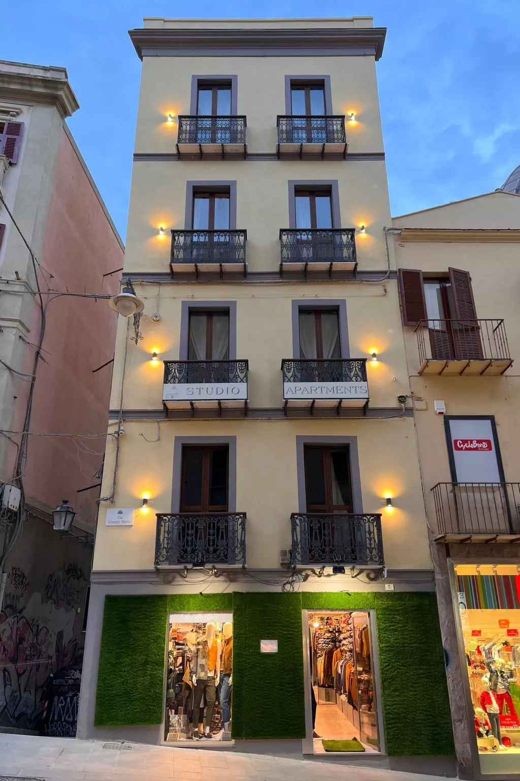 Studio Apartments Altstadt über Manno-Image-tags.info