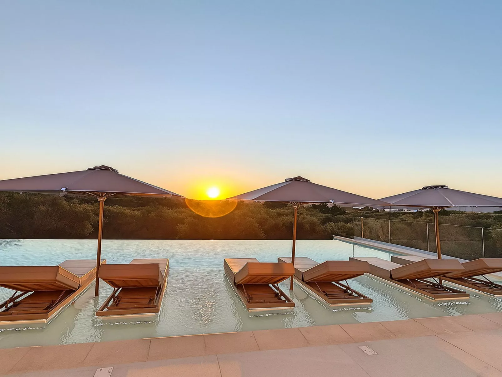 Celestial Villa Privater Pool und Jacuzzi-Image-tags.info