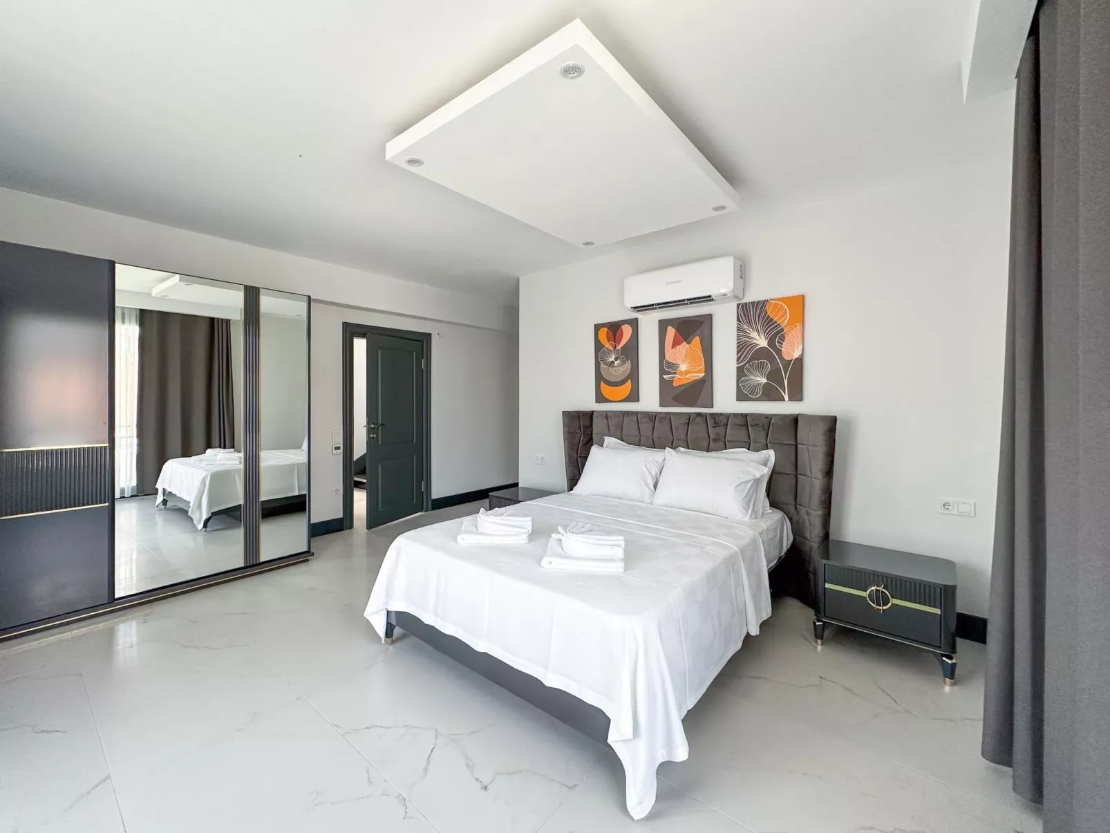 Luxuriöse Villa "Galaxy V2", 300 Meter vom Meer-Image-tags.info