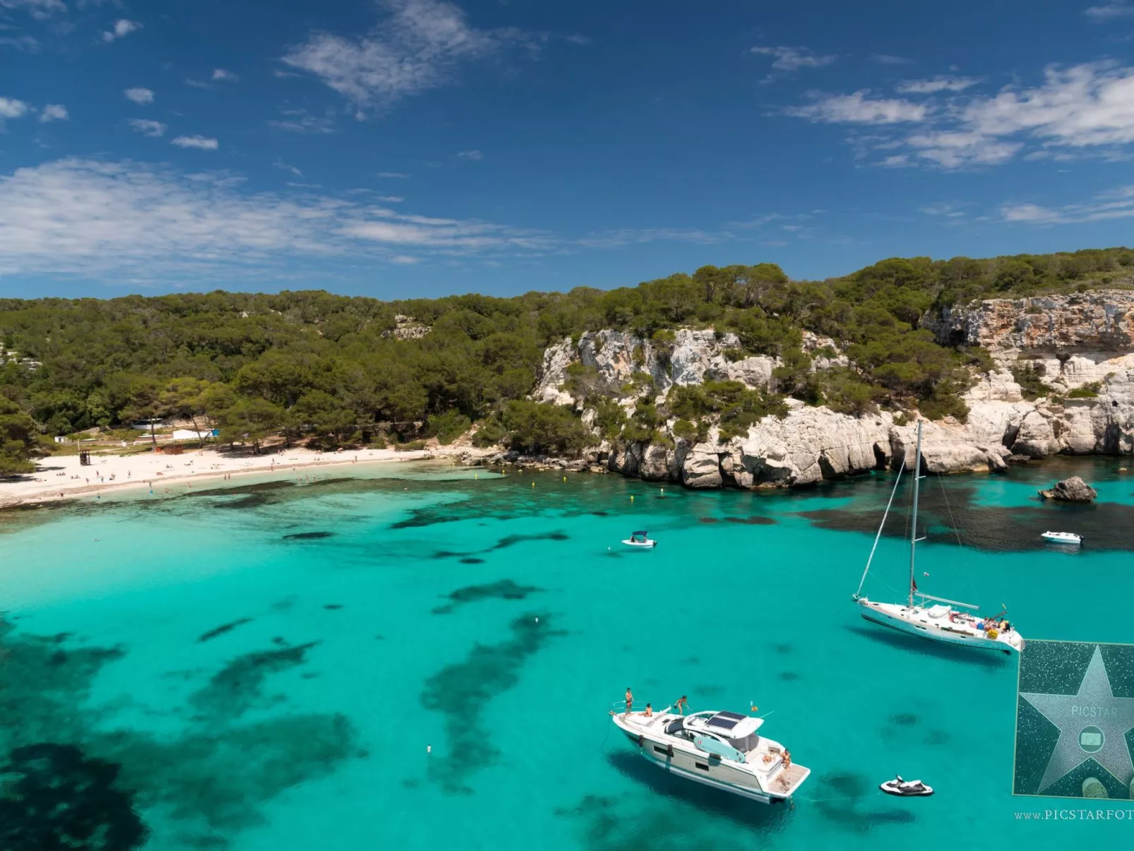 Moderne, frische Familienvilla Allondra - Image-tags.info