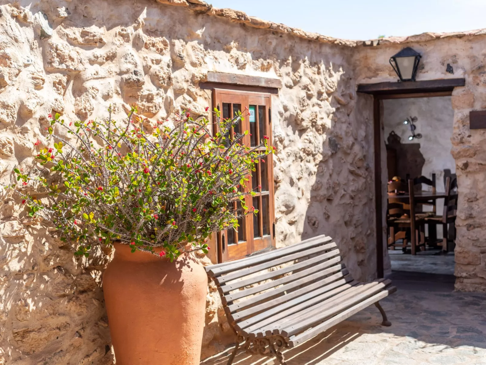 "Tamasite ajuy" mit Schwimmbad-Buiten