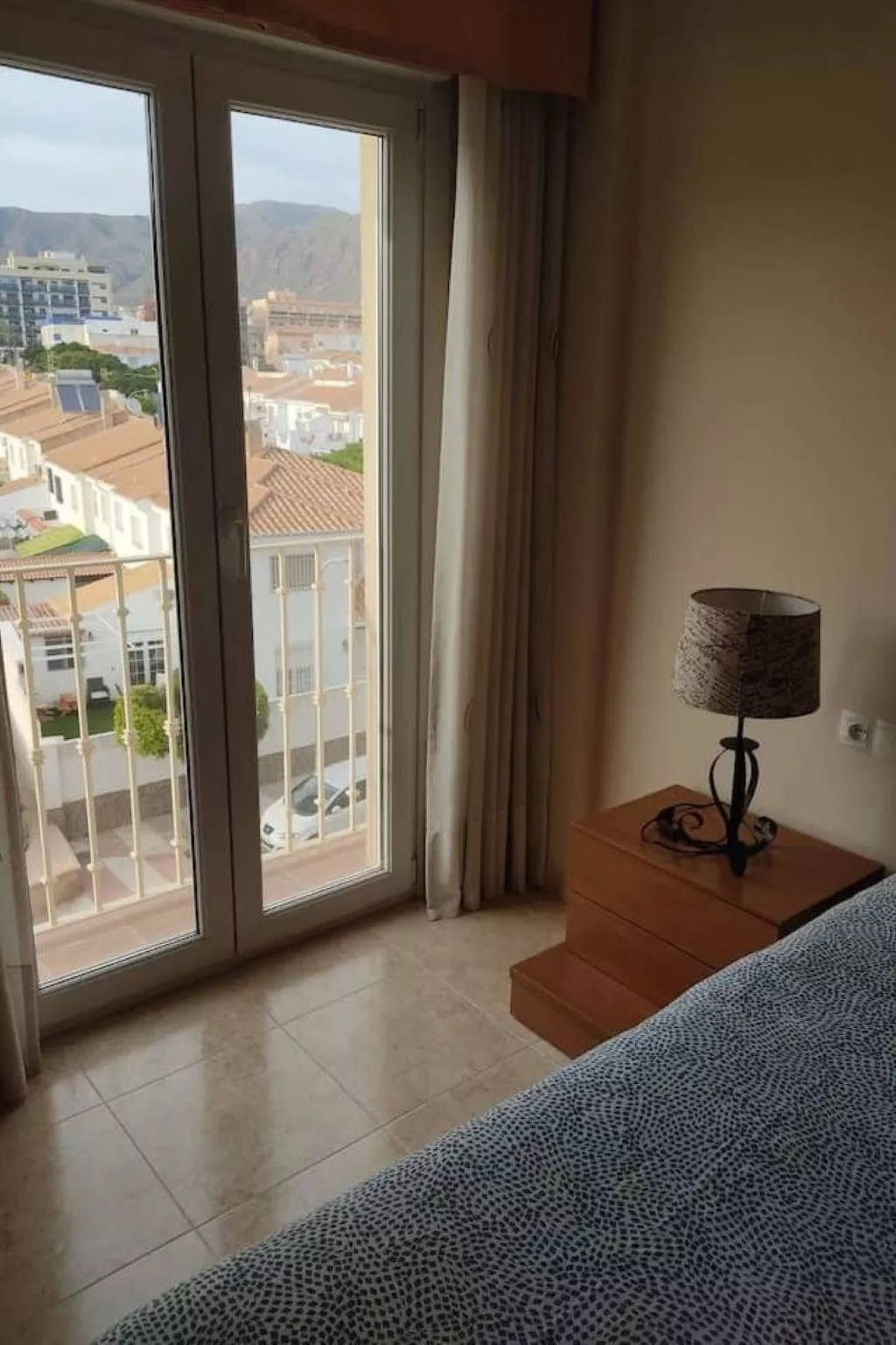 Sun Beach Aguadulce mit Parkplatz-Image-tags.info