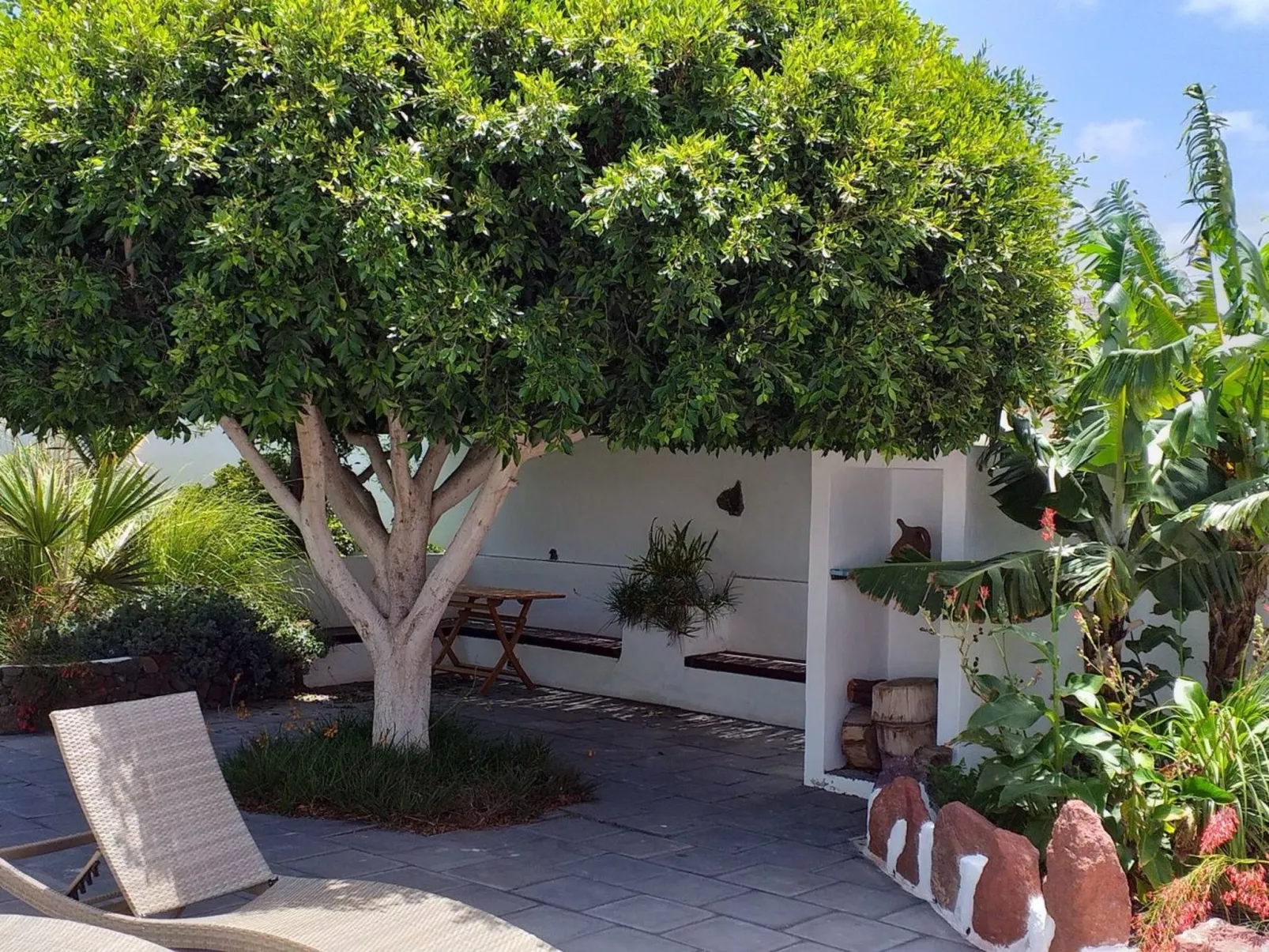 Secret Garden Villa - ländlicher Boutique-Rückzugsort, private tropische Gärten-Buiten