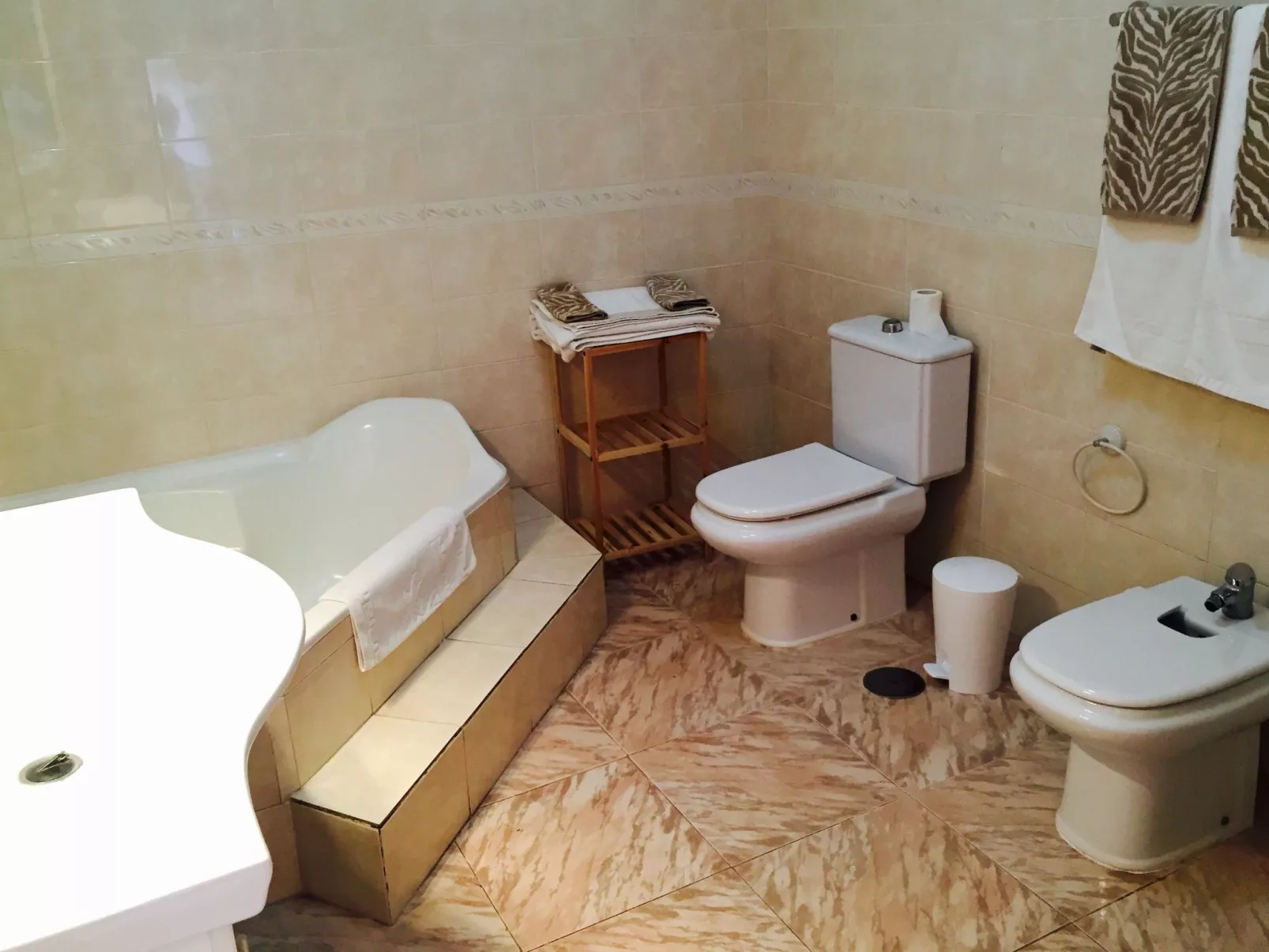 Für 3 Personen  + 1 Kind ca. 180 m&sup2; in Alcalá, Teneriffa (Westküste von Te-Binnen