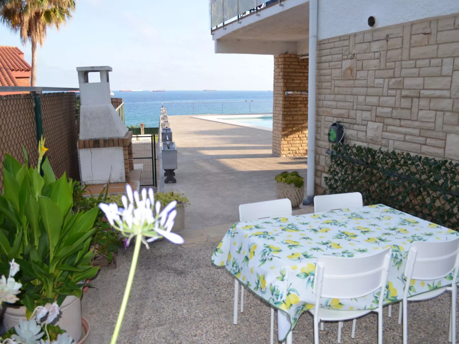 HAUS DIREKT AM MEER-Buiten