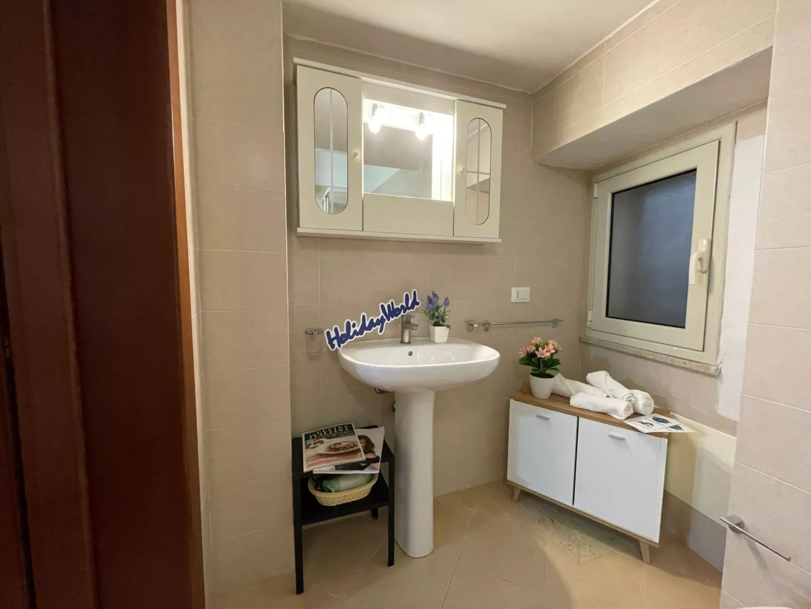 Lina Torre Pali von Holiday World-Binnen