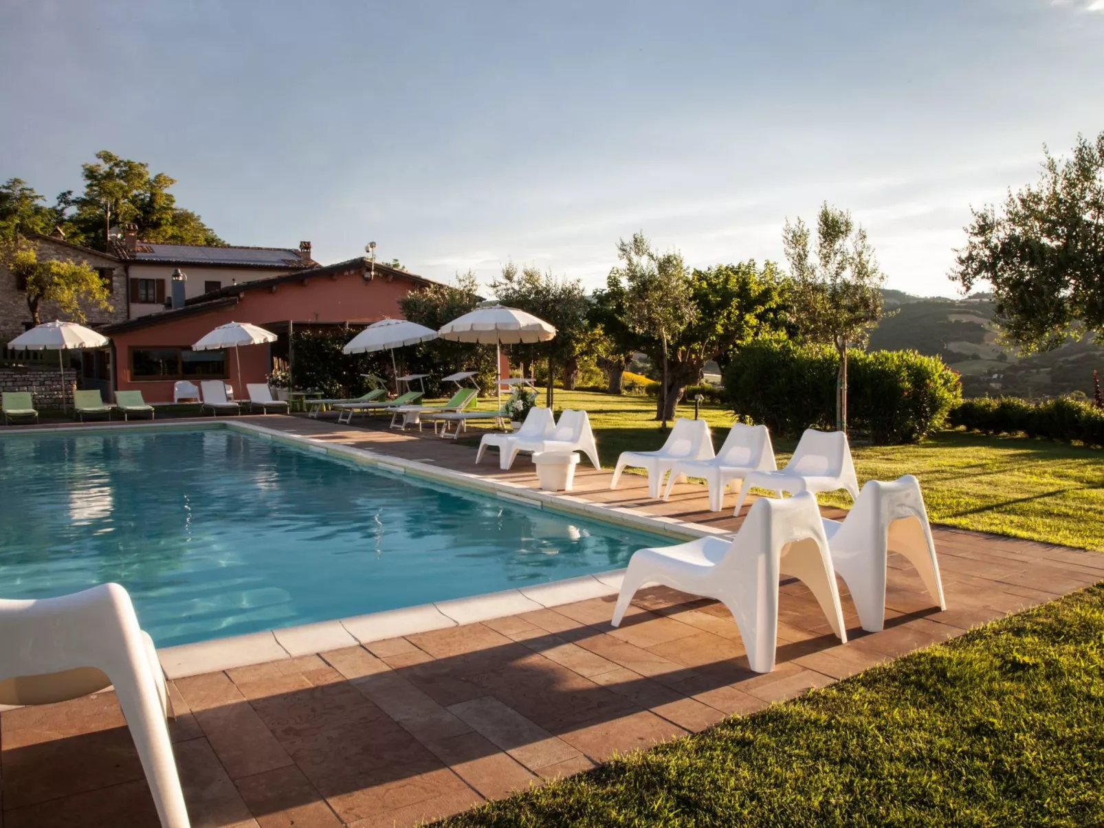 Wohnung mit Privatparkplatz-Buiten