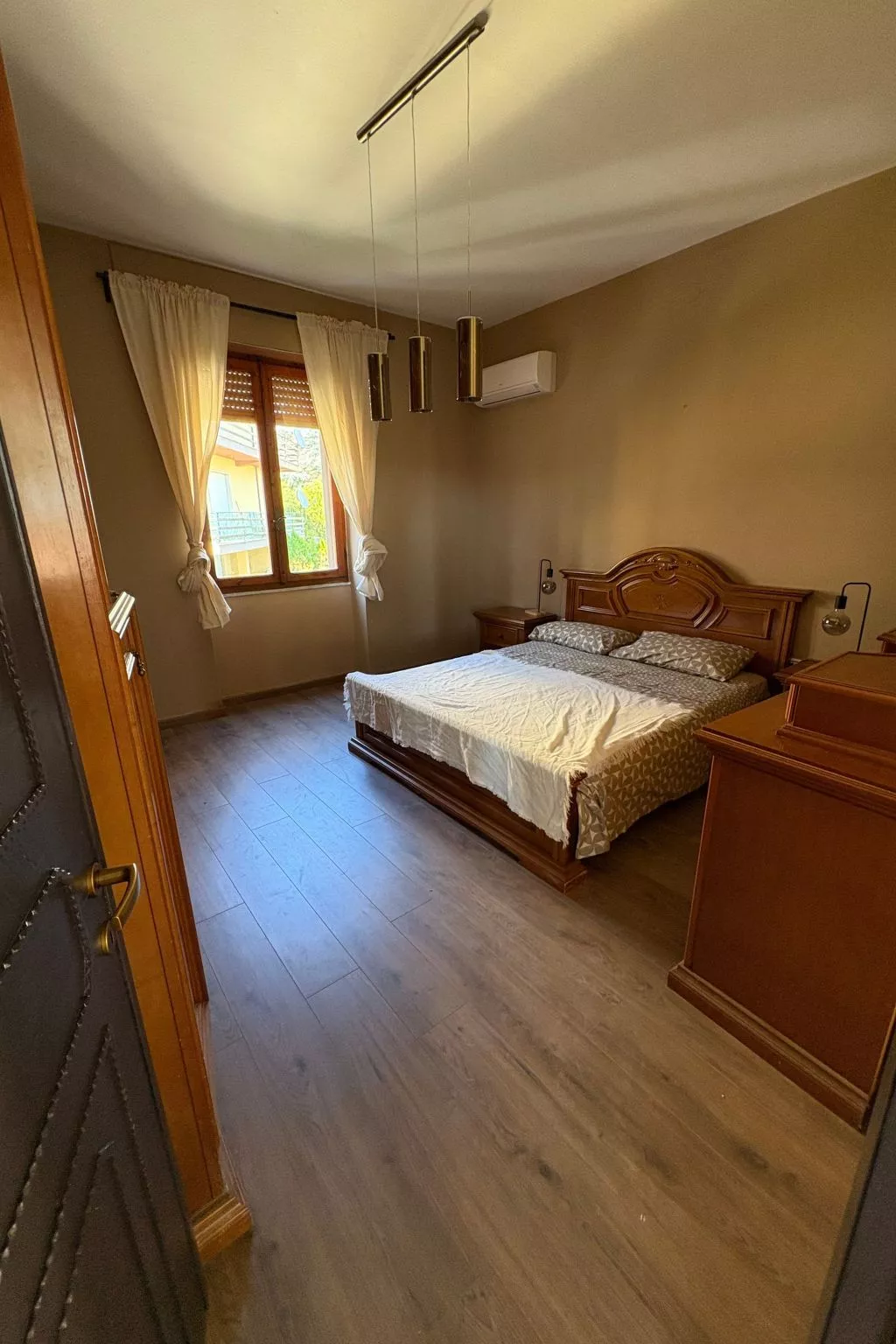 Zeit für Jazz "2BR Apt Nr S.Teodoro"-Image-tags.info