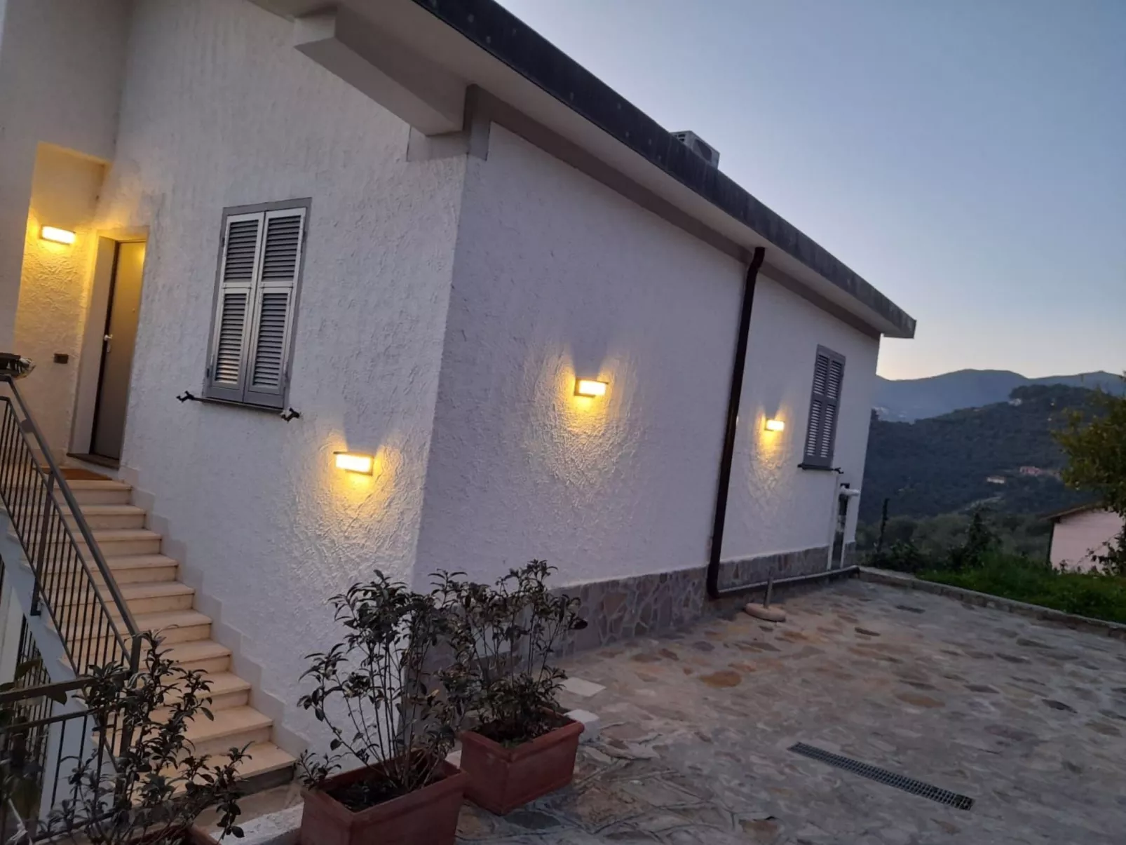 Wohnung mit schönem Blick auf den Golf von Dianese-Buiten