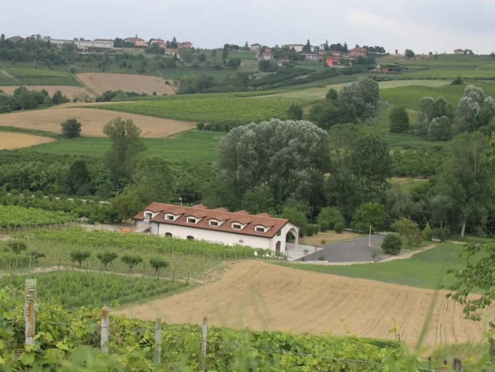 Barolo' Wohnung mit Gemeinschaftspool-Buiten